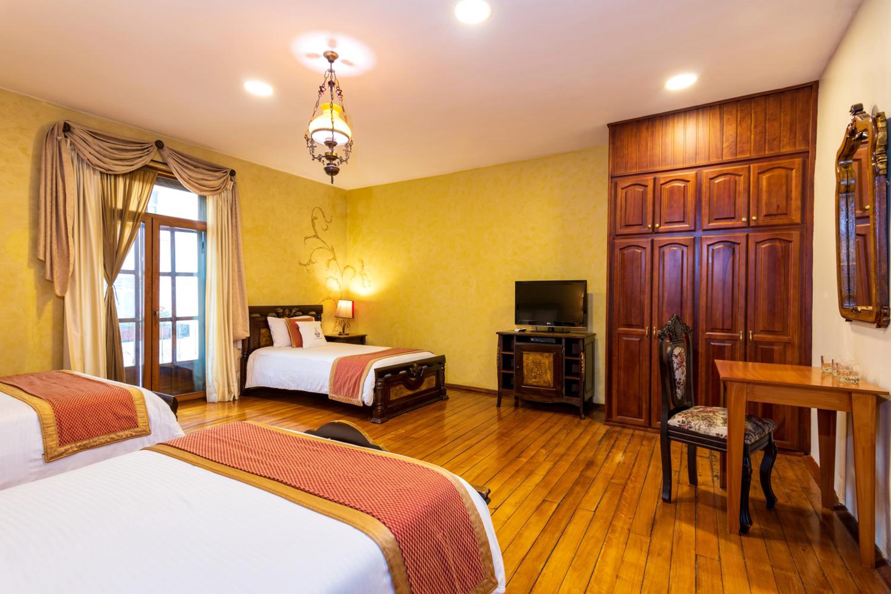 Triple Room with Balcony - Photo 5