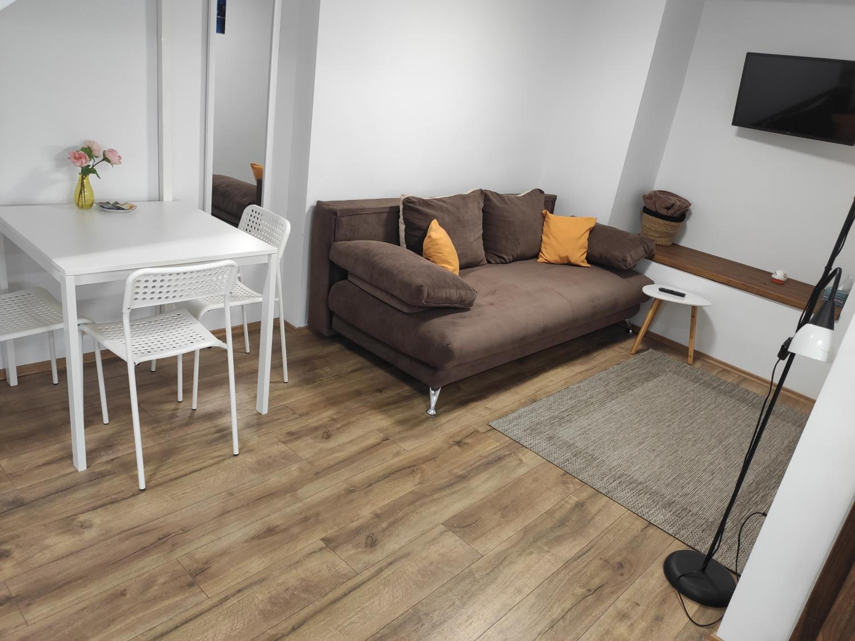 One-Bedroom Apartment - Photo 30