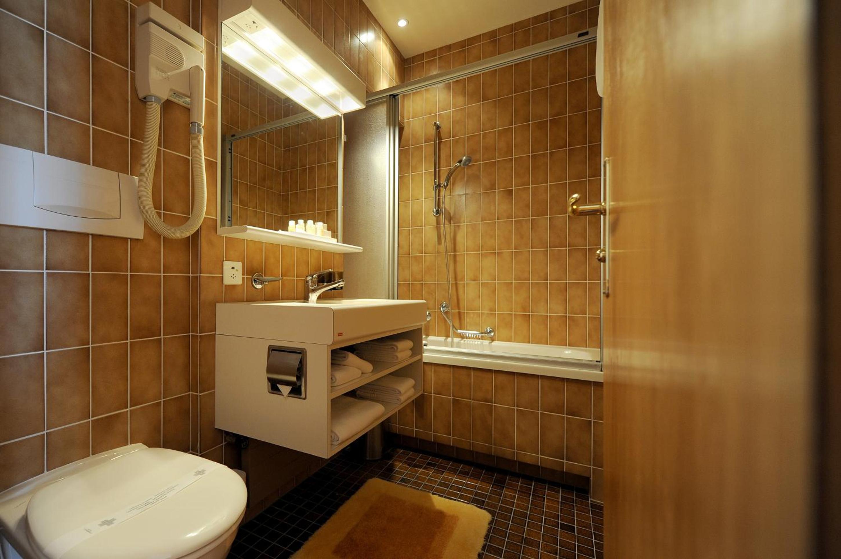 Triple Room - Photo 11