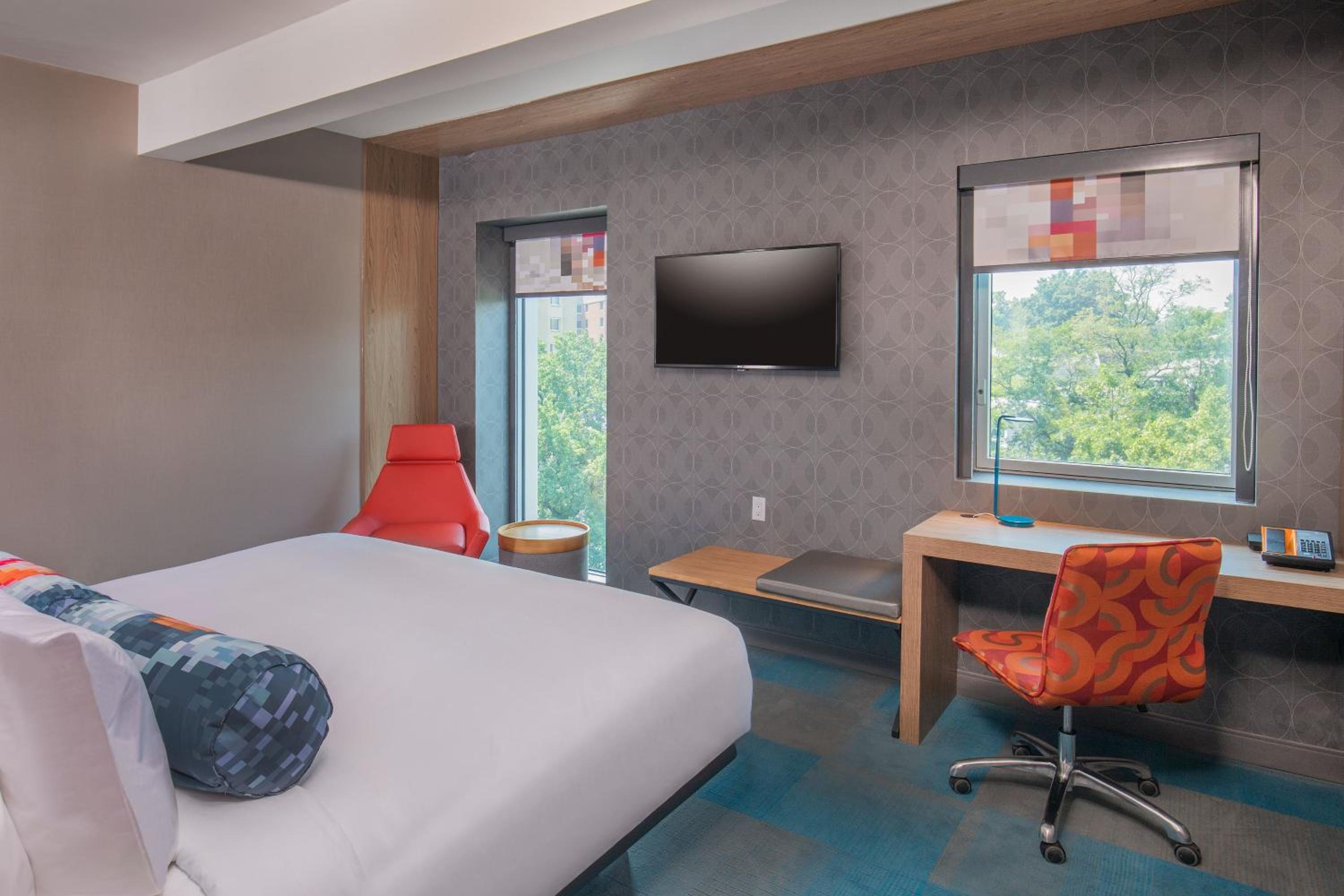 Aloft King Room