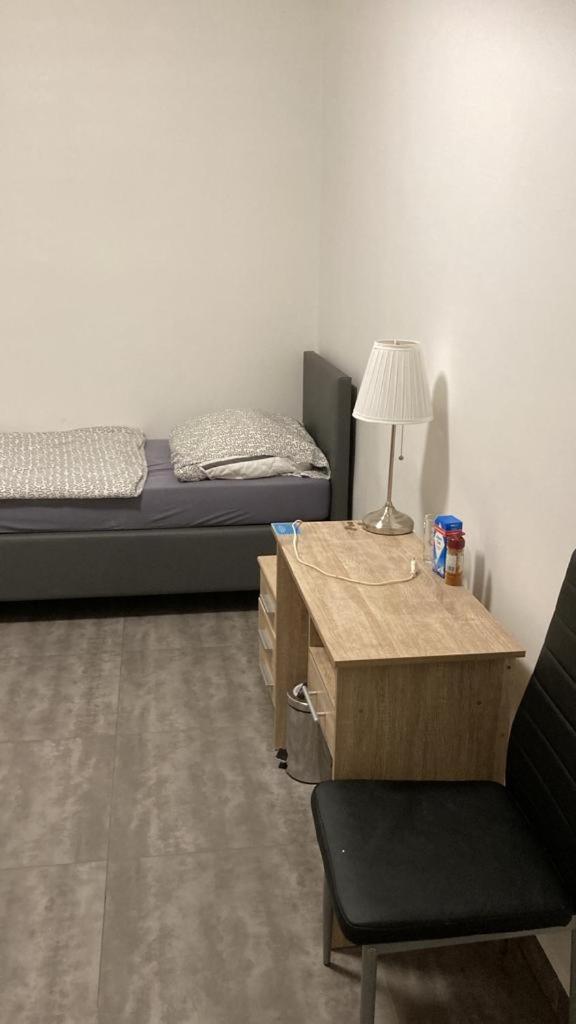 Single Room with Bathroom photo 1