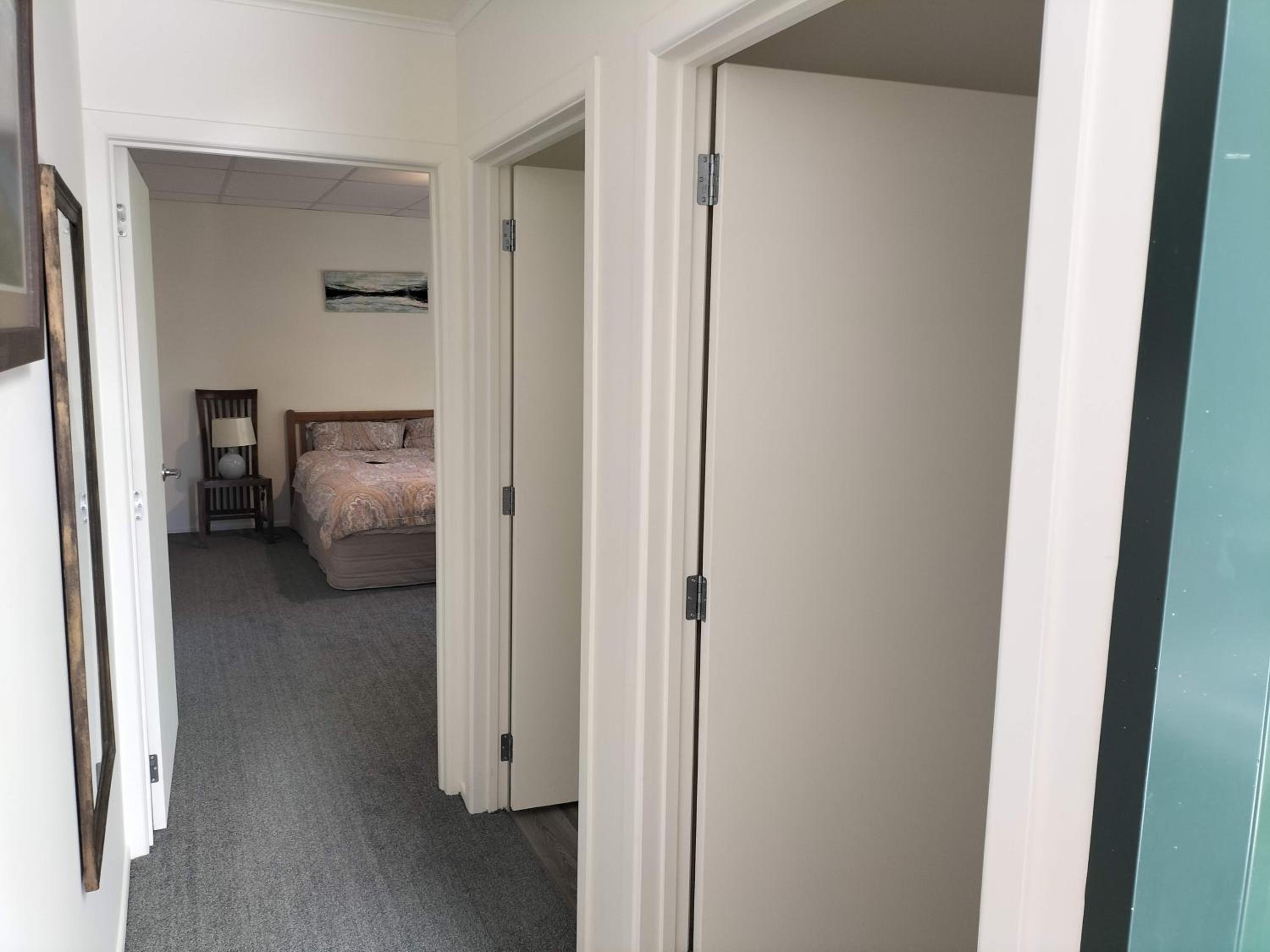 Deluxe Queen Room - Photo 3