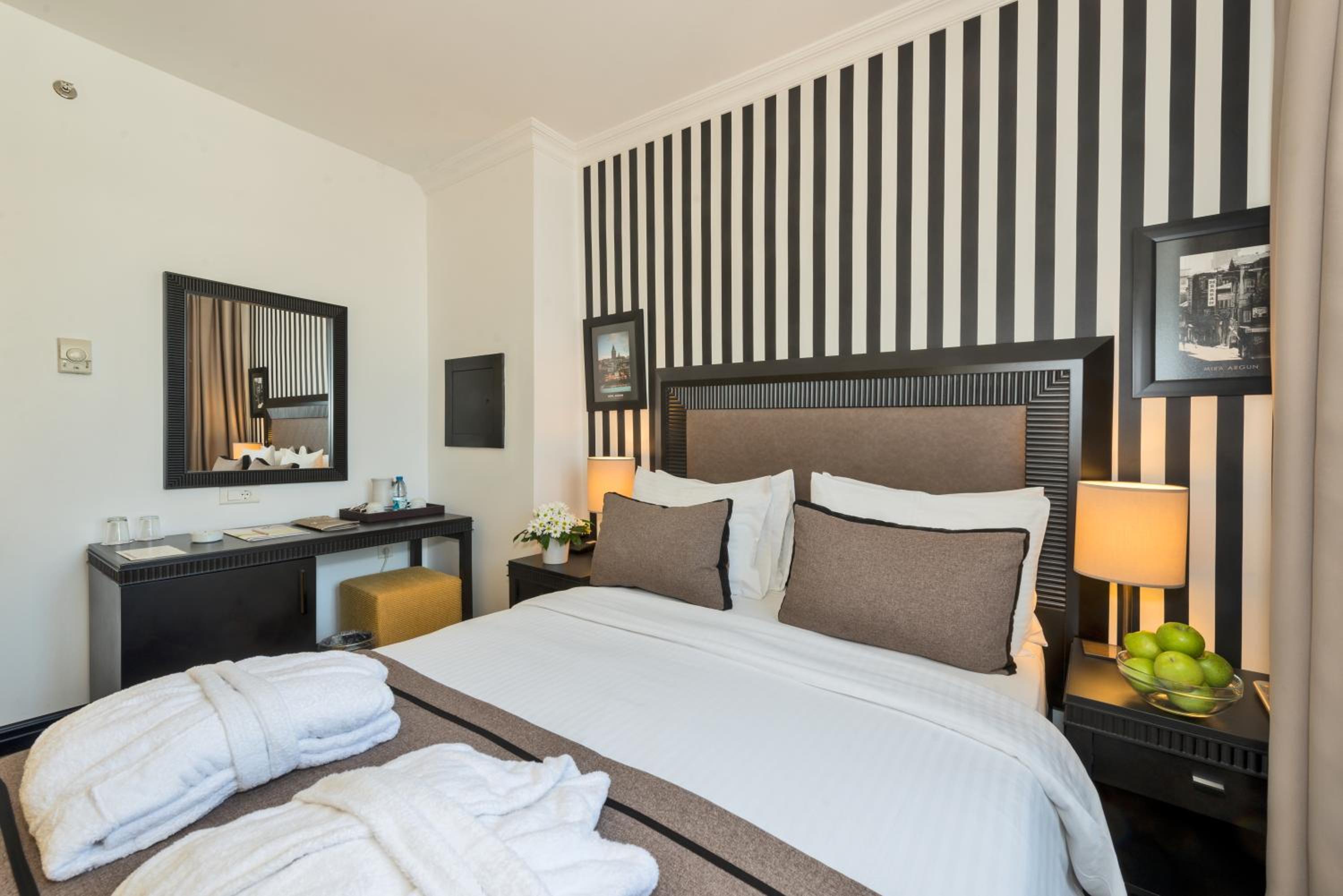 Deluxe Double or Twin Room photo 1