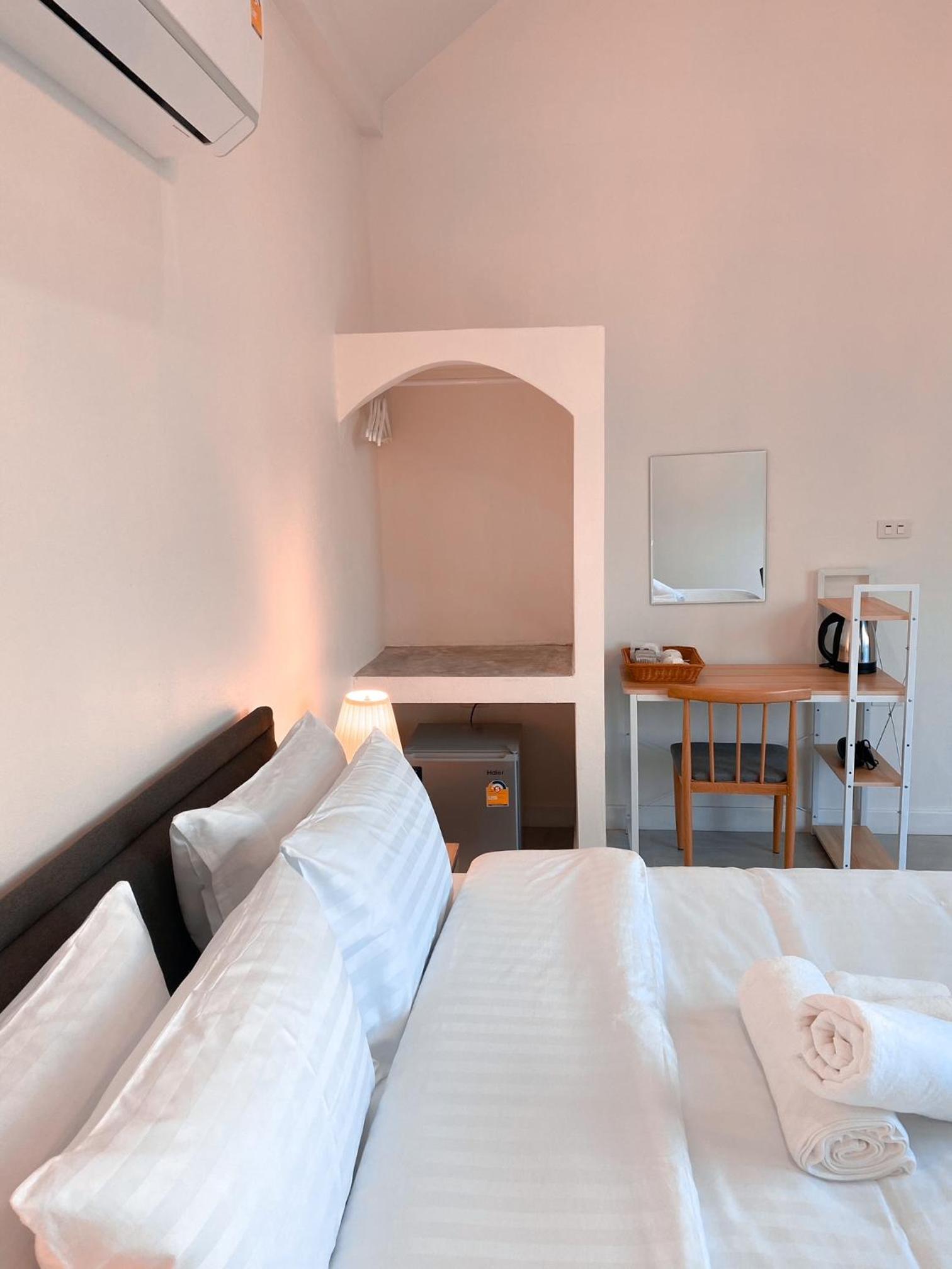 Double Room with Mountain View - Photo 21