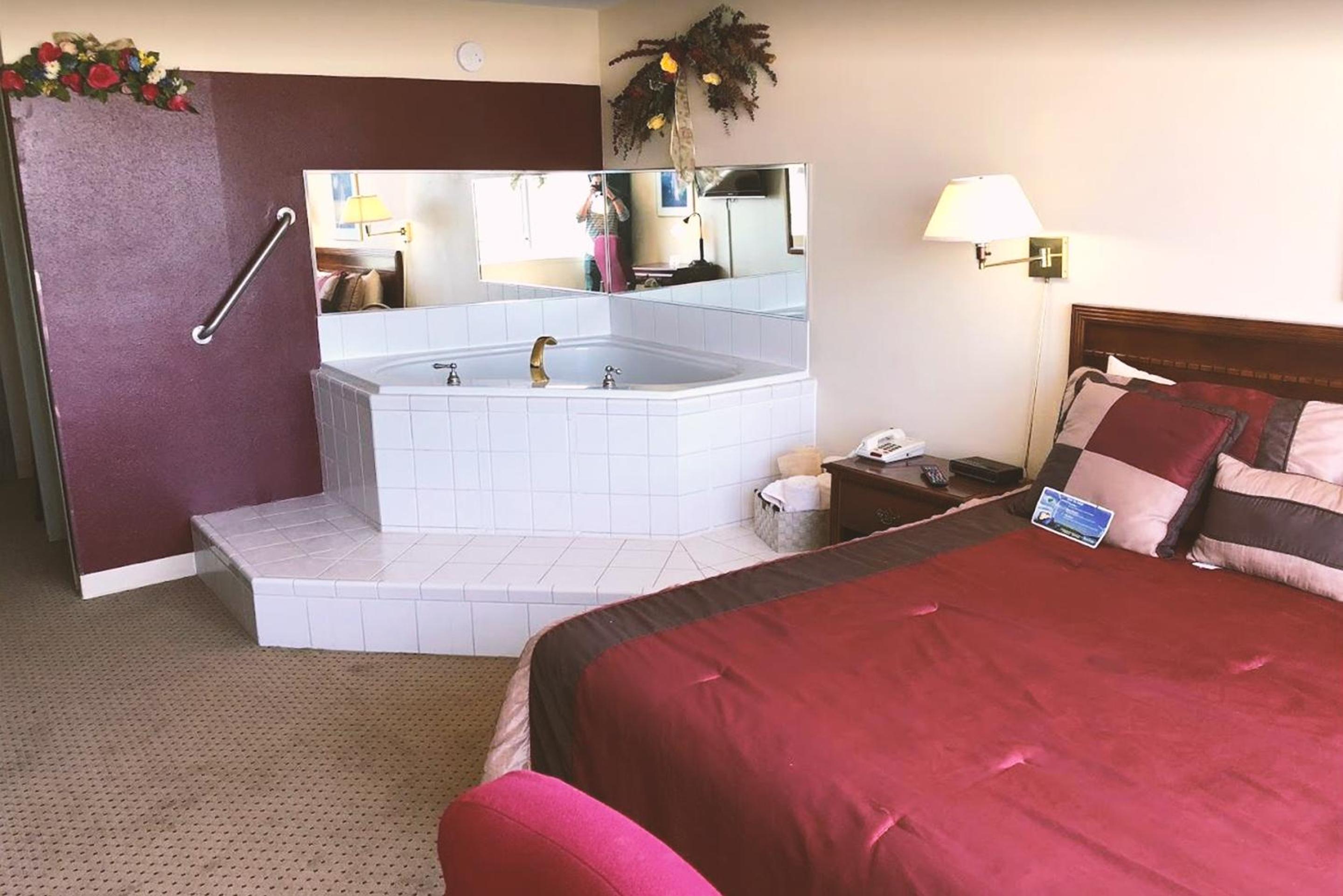 Suite With Spa Bath photo 3