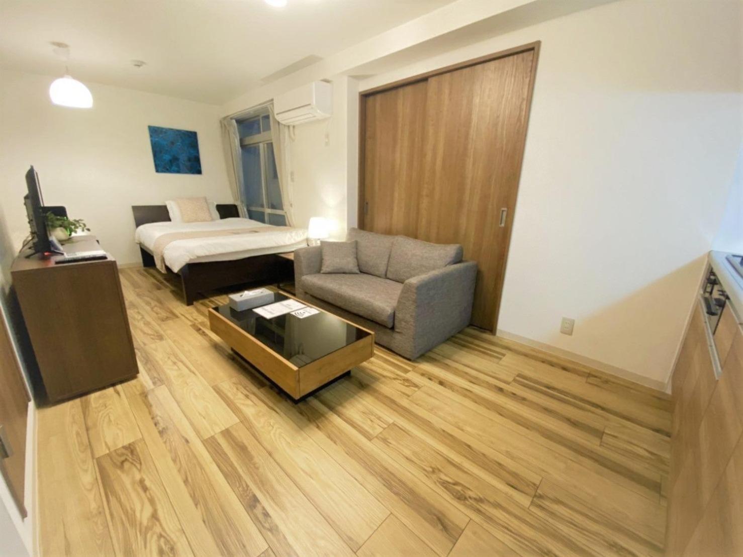 One-Bedroom Apartment 206