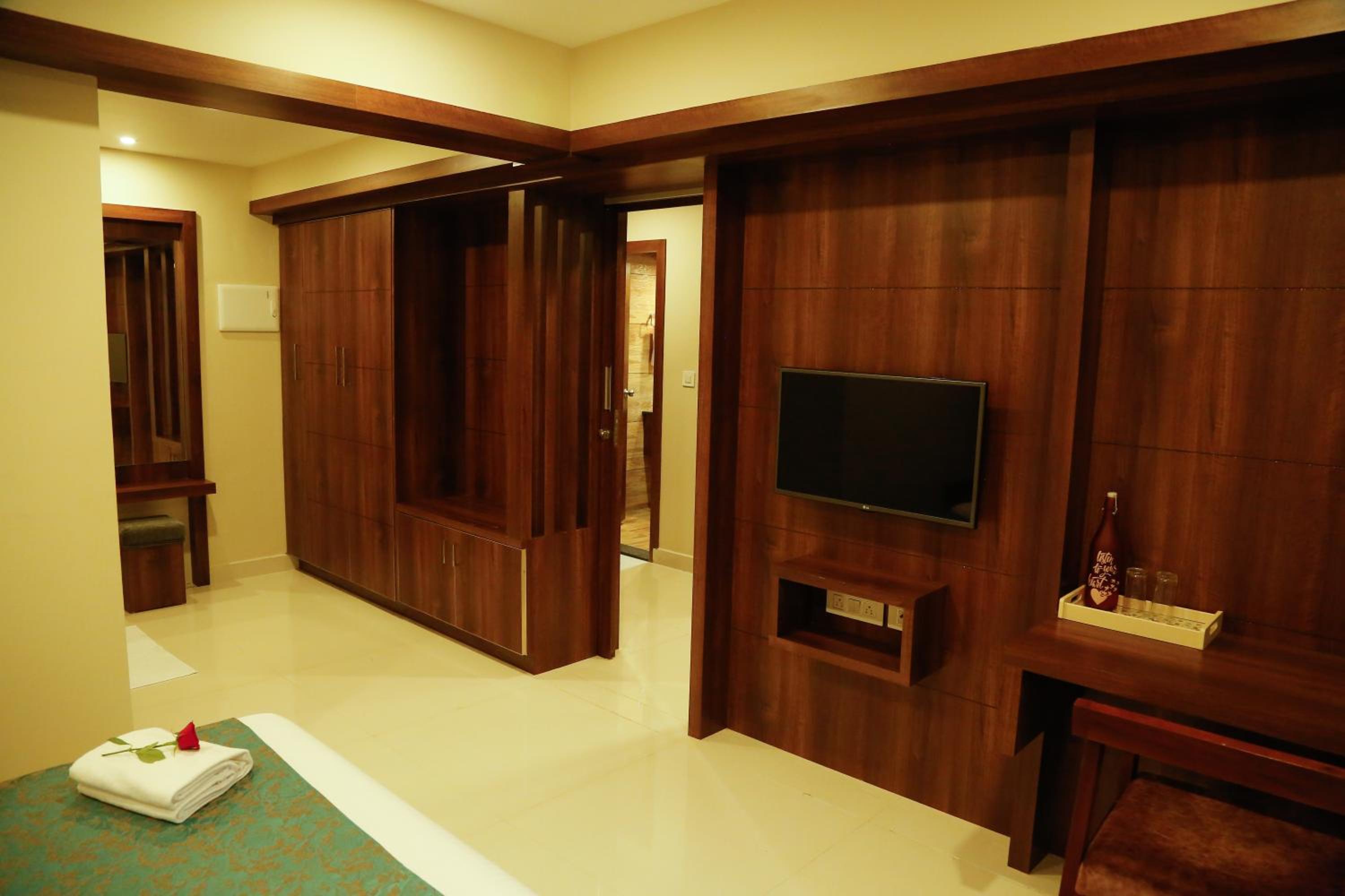 King Suite - Photo 8