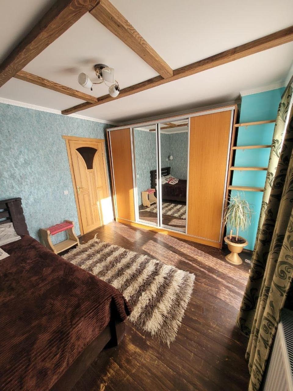 Deluxe Family Room photo 1