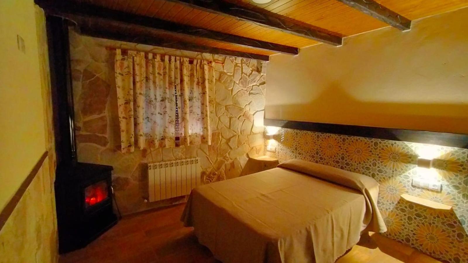 Country house with fireplace (2 pax)