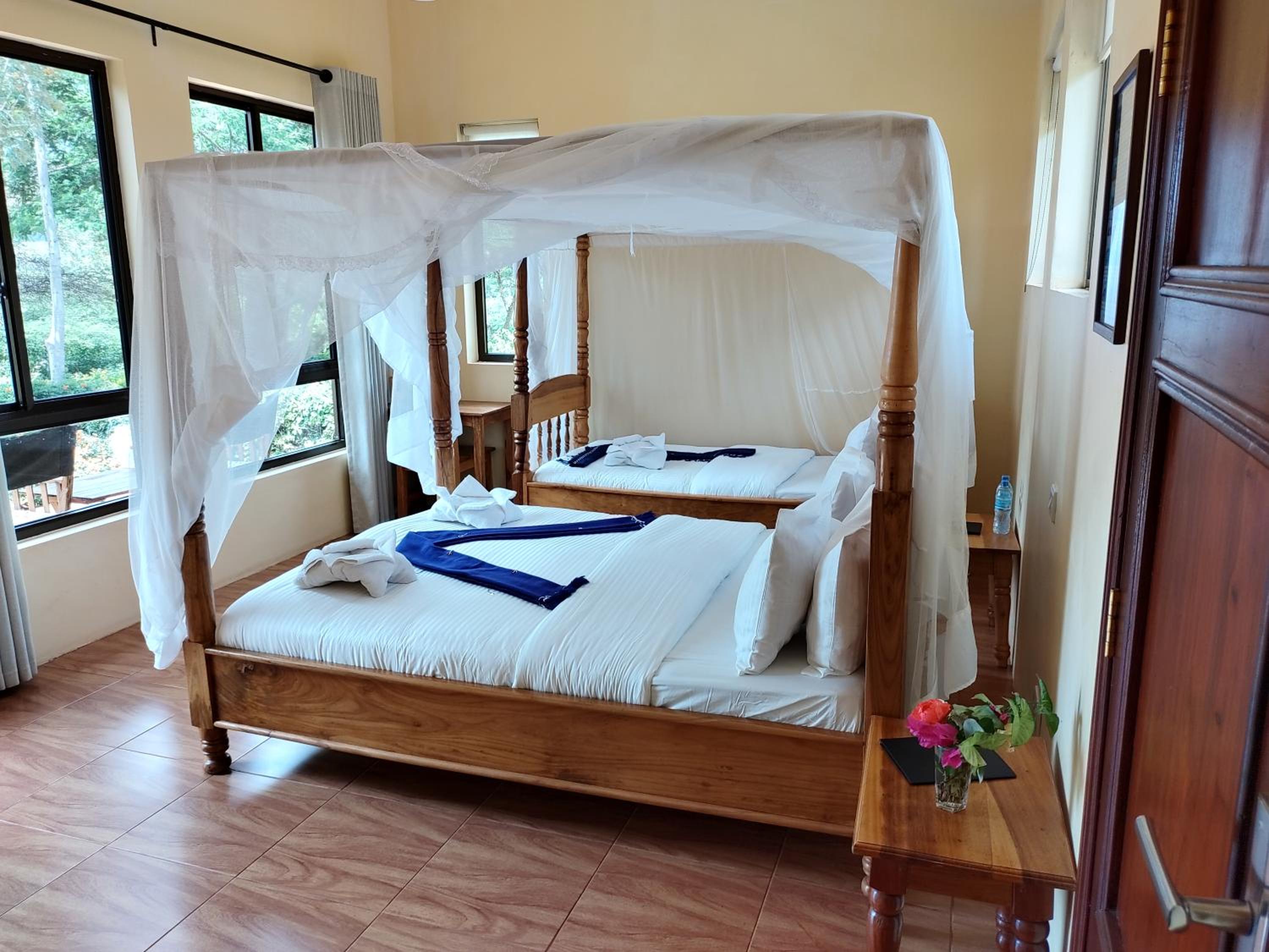 Double Room with Extra Bed photo 2