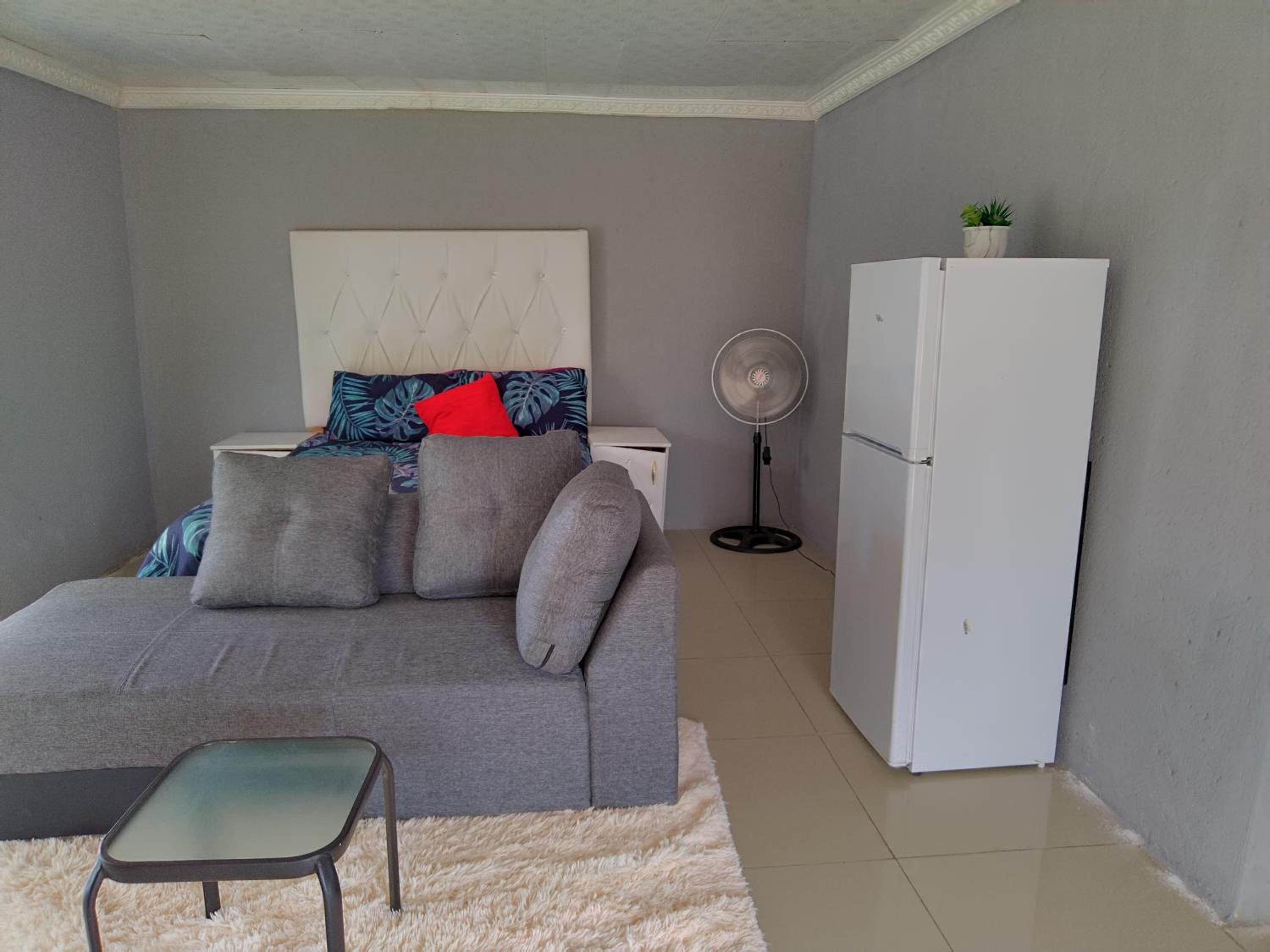 Budget Double Room - Photo 2