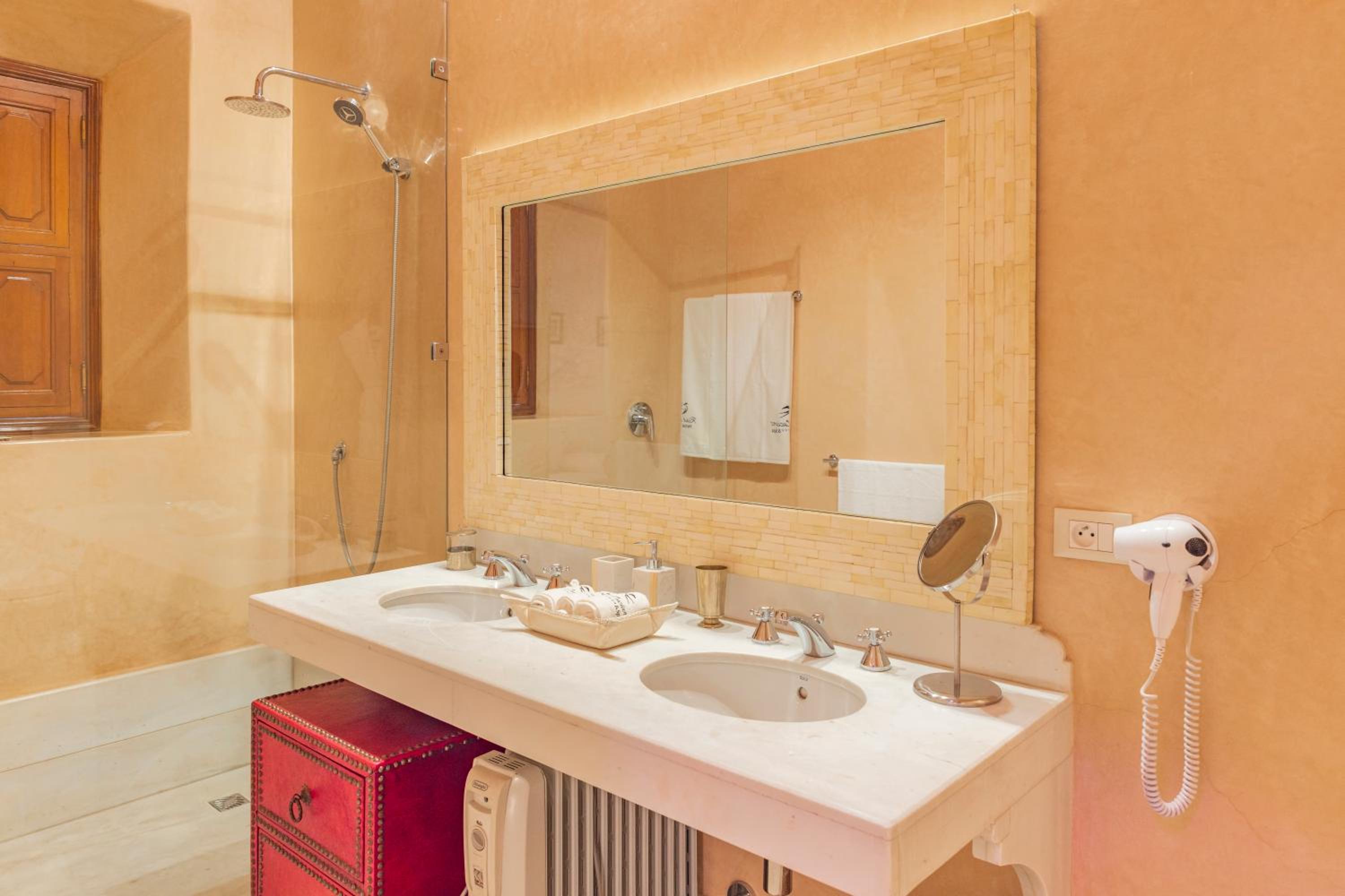 Junior Suite - Photo 10