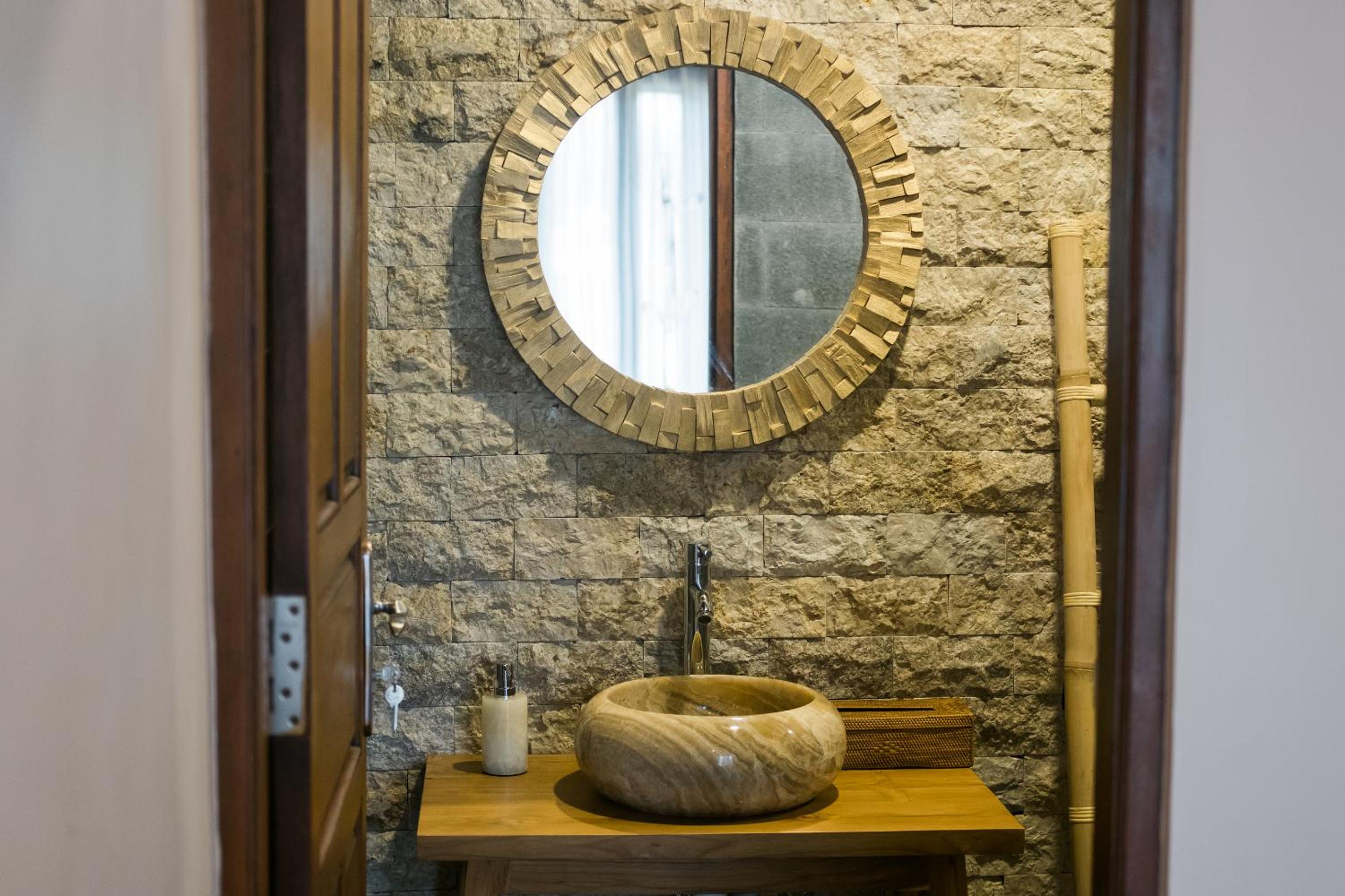 Double Room - Photo 8
