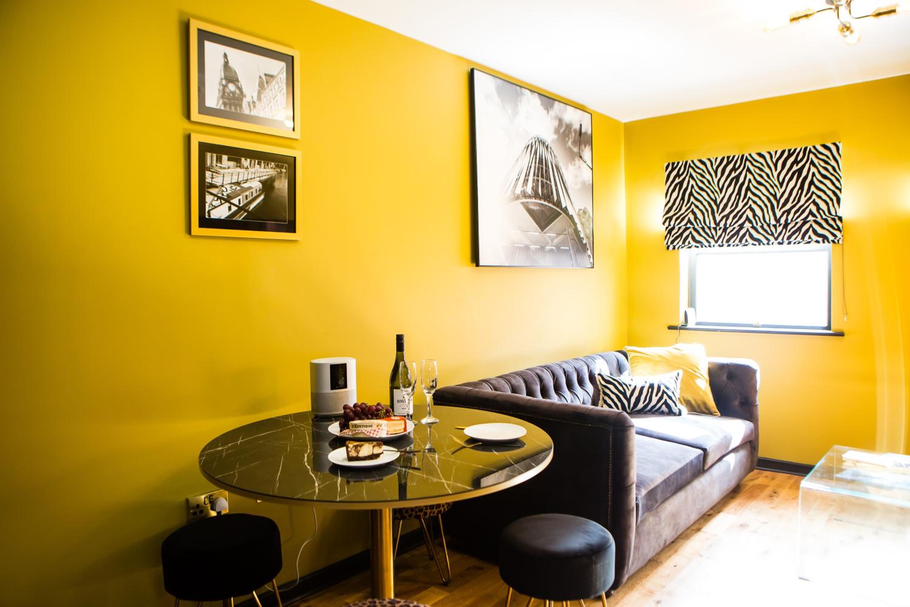 One-Bedroom Apartment - Photo 37