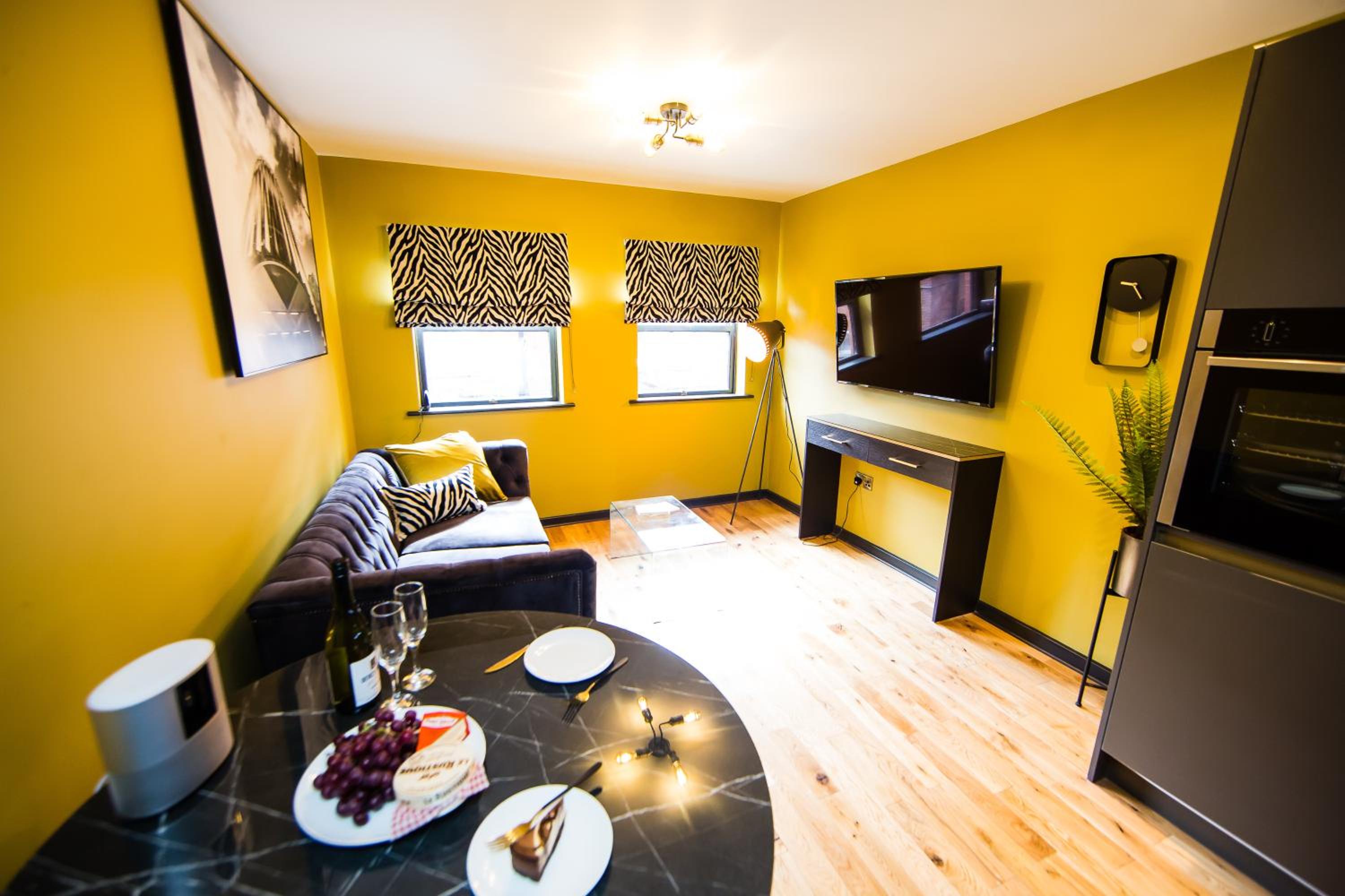 One-Bedroom Apartment - Photo 29
