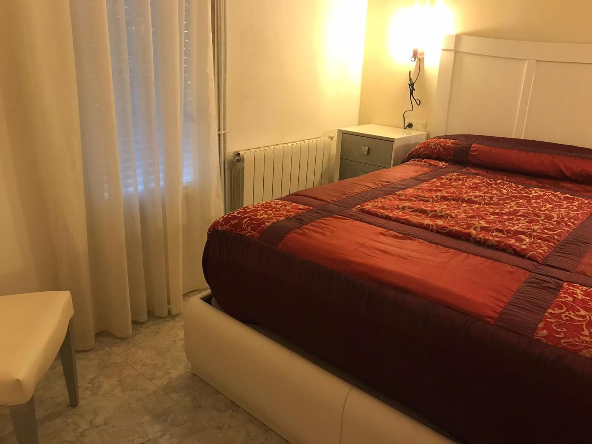 Two-Bedroom Apartment with Terrace and Mountain View photo 2