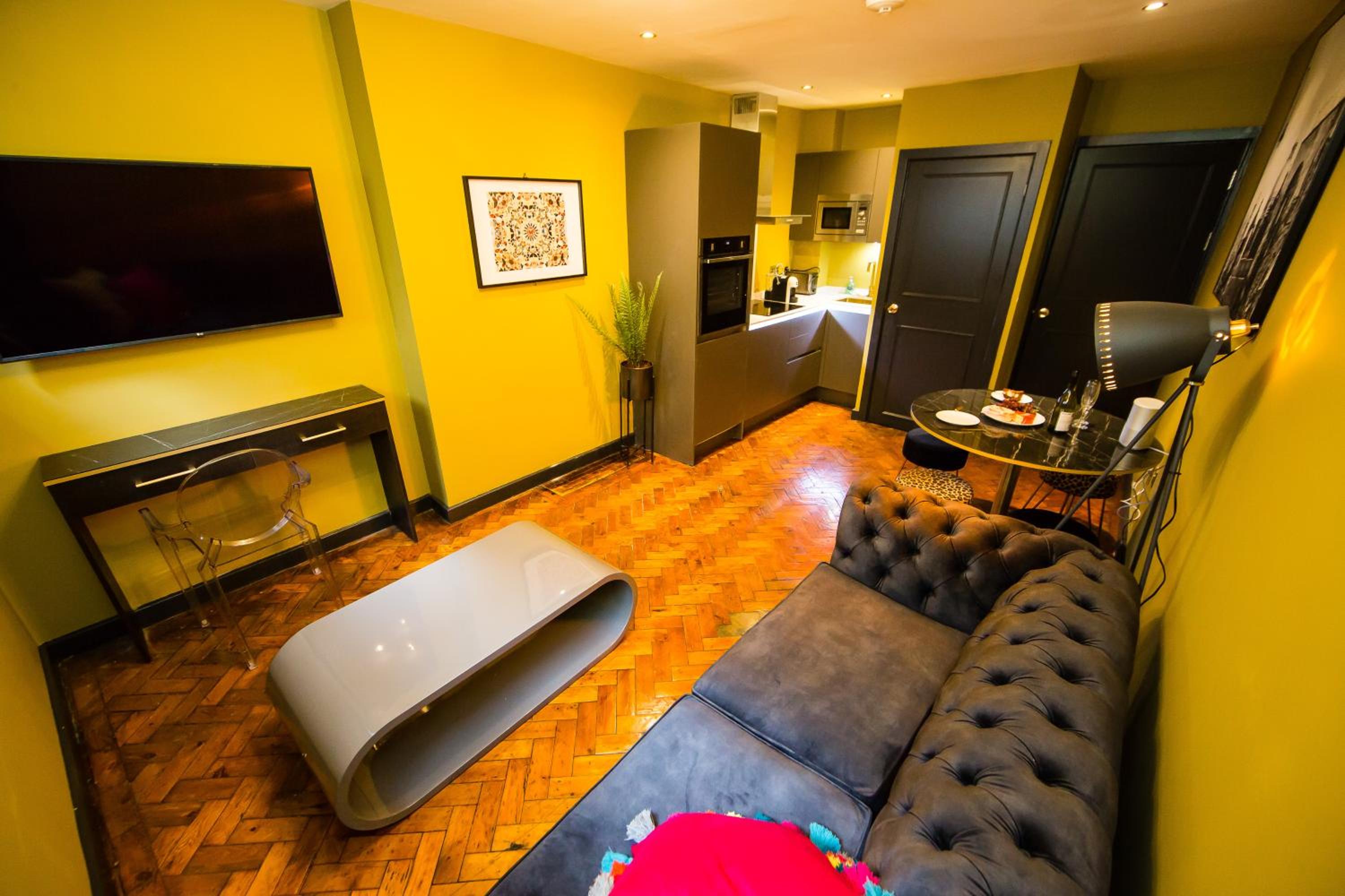 One-Bedroom Apartment - Photo 24