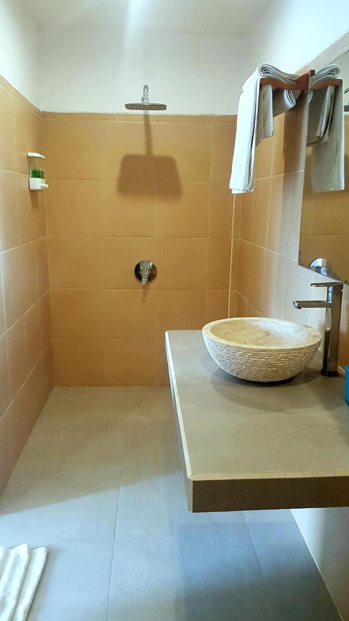 Deluxe Double Room - Photo 24
