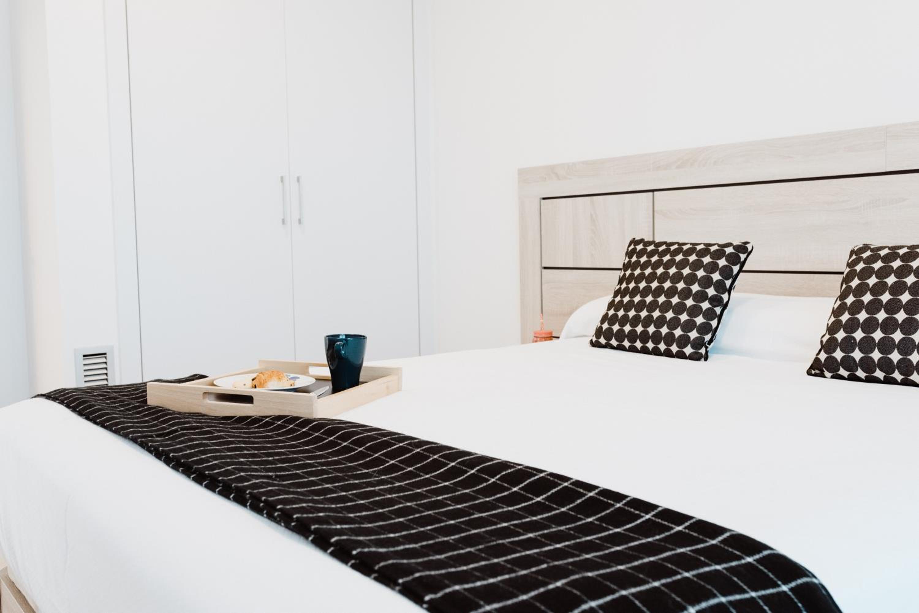 Two-Bedroom Apartment with Terrace - Photo 9