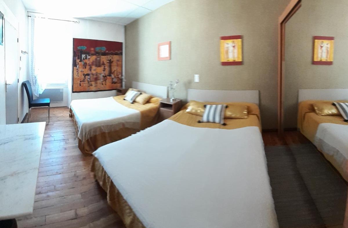 Family Room with Mountain View photo 1