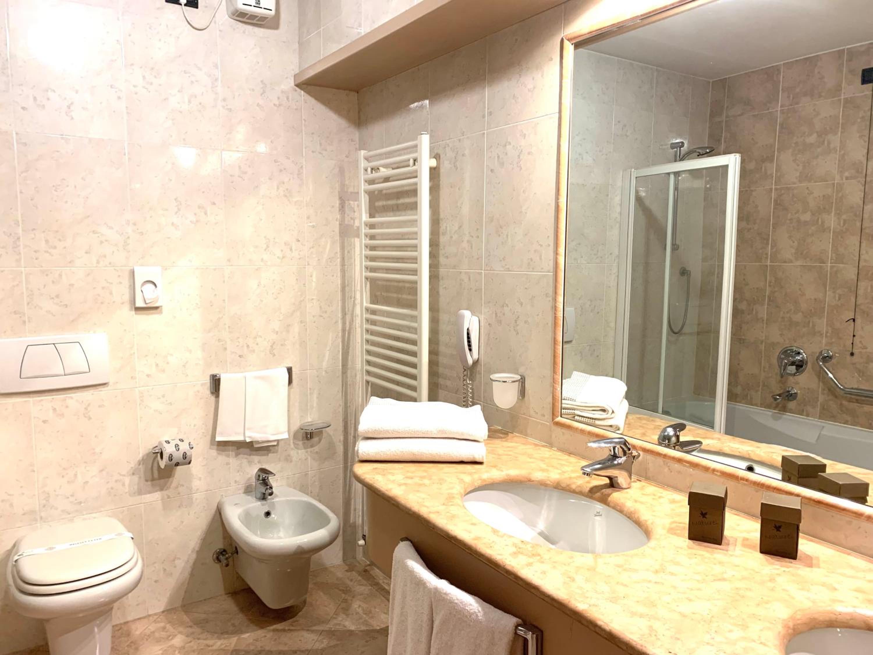 Junior Suite - Photo 9