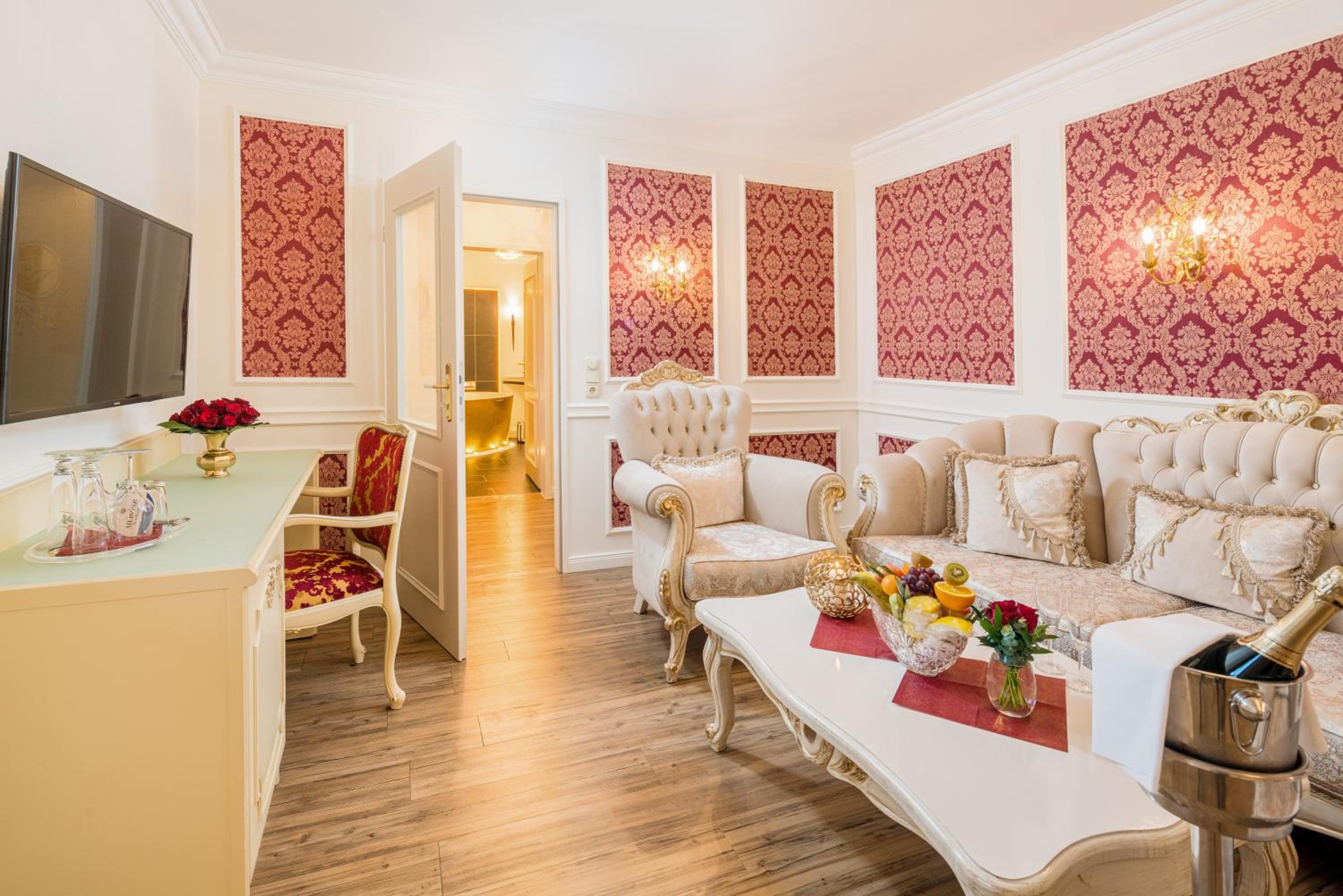 Suite "Rokoko" - Photo 3