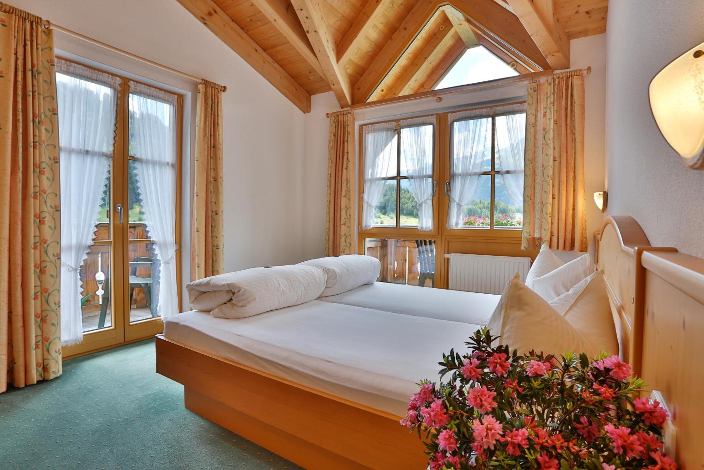 Two-Bedroom Apartment with Balcony - Edelweiss photo 1