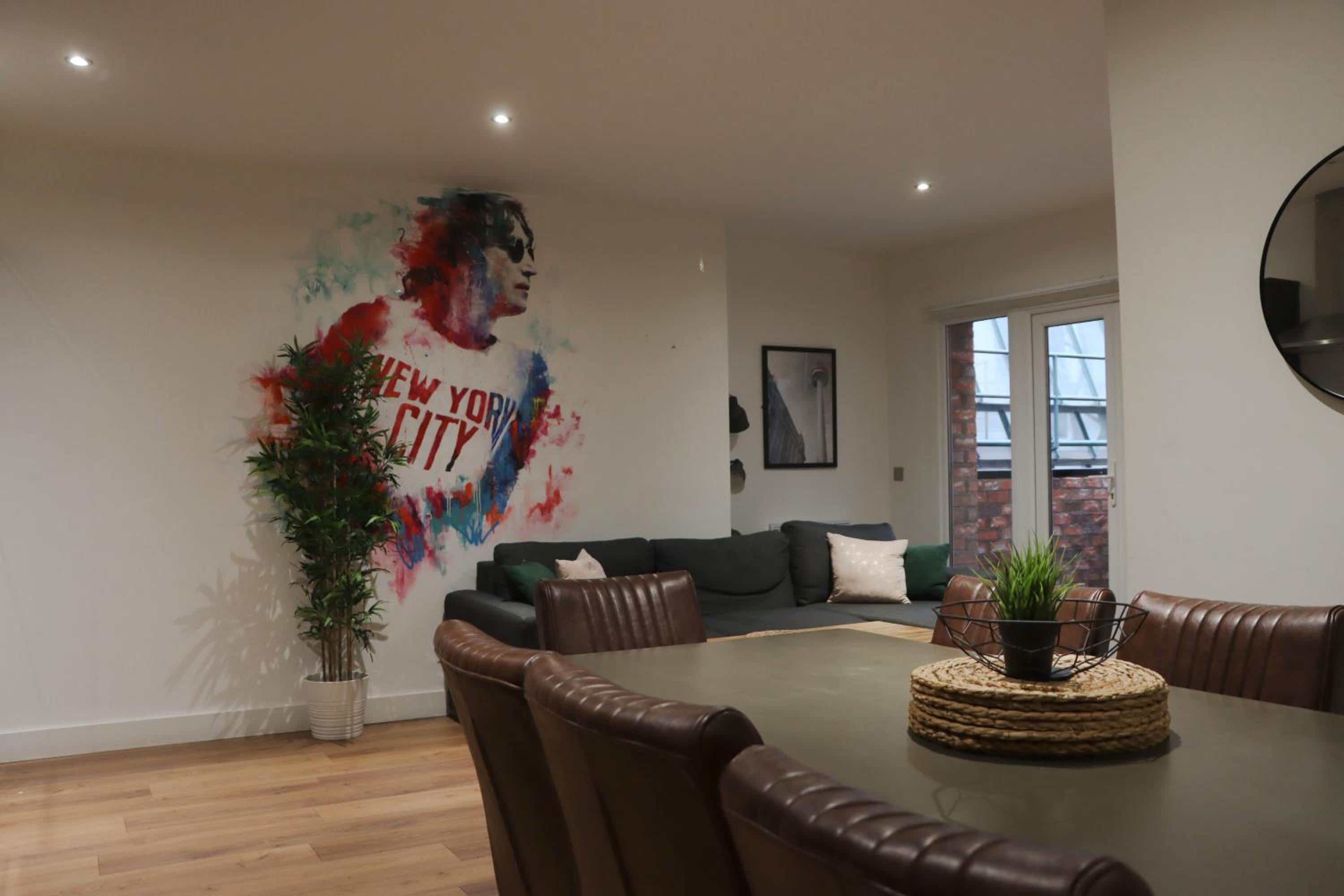 Apartment with Terrace - Photo 20