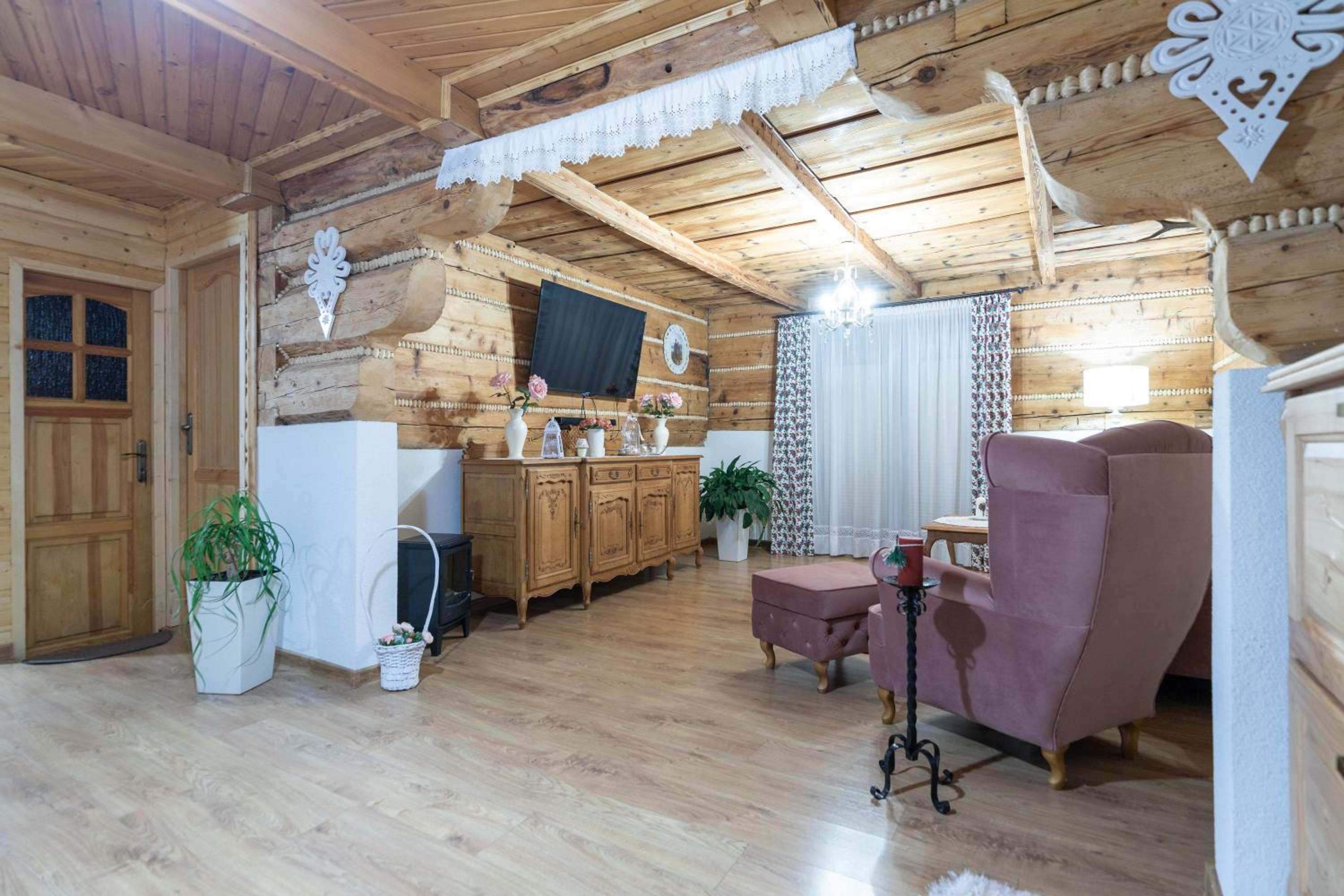 Two-Bedroom Apartment - Photo 15