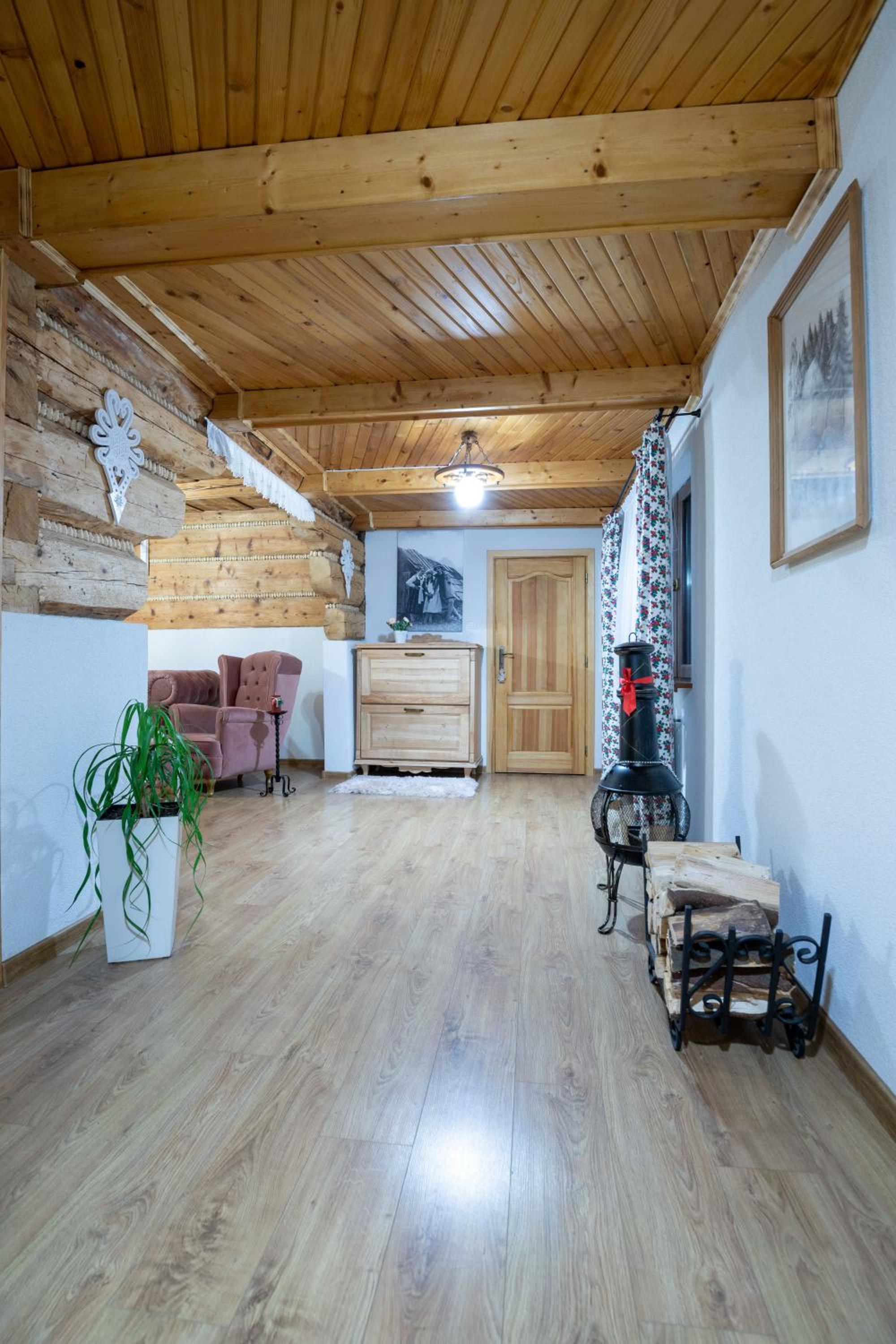 Two-Bedroom Apartment - Photo 24