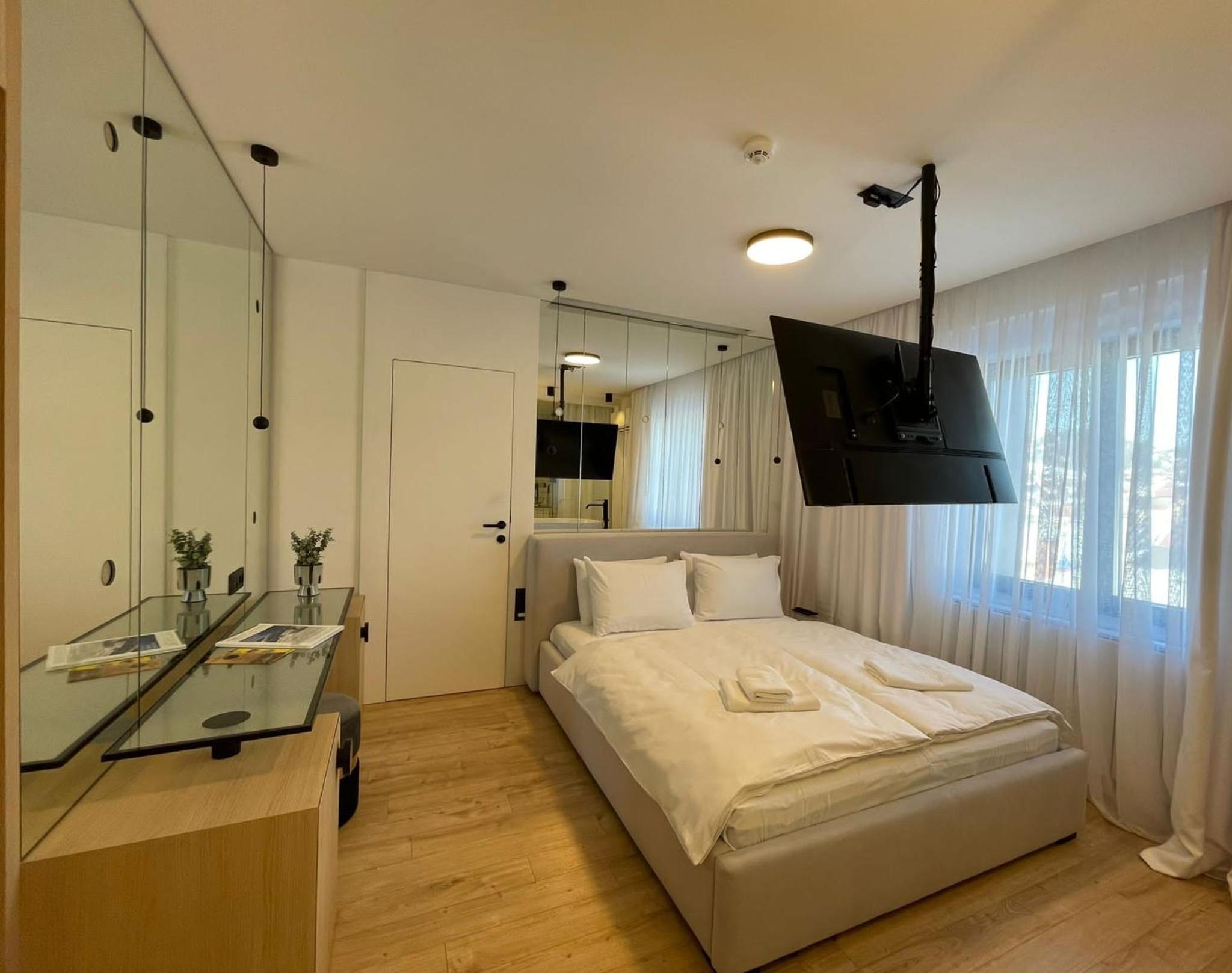 Deluxe Apartment photo 2