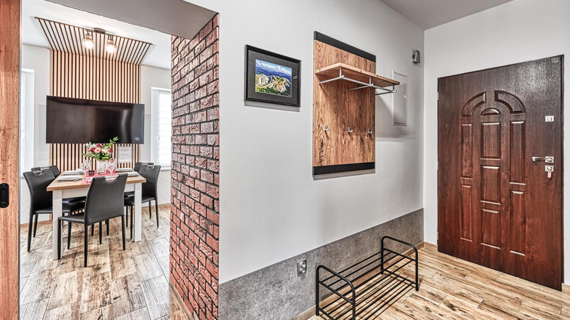 Two-Bedroom Apartment - Photo 3