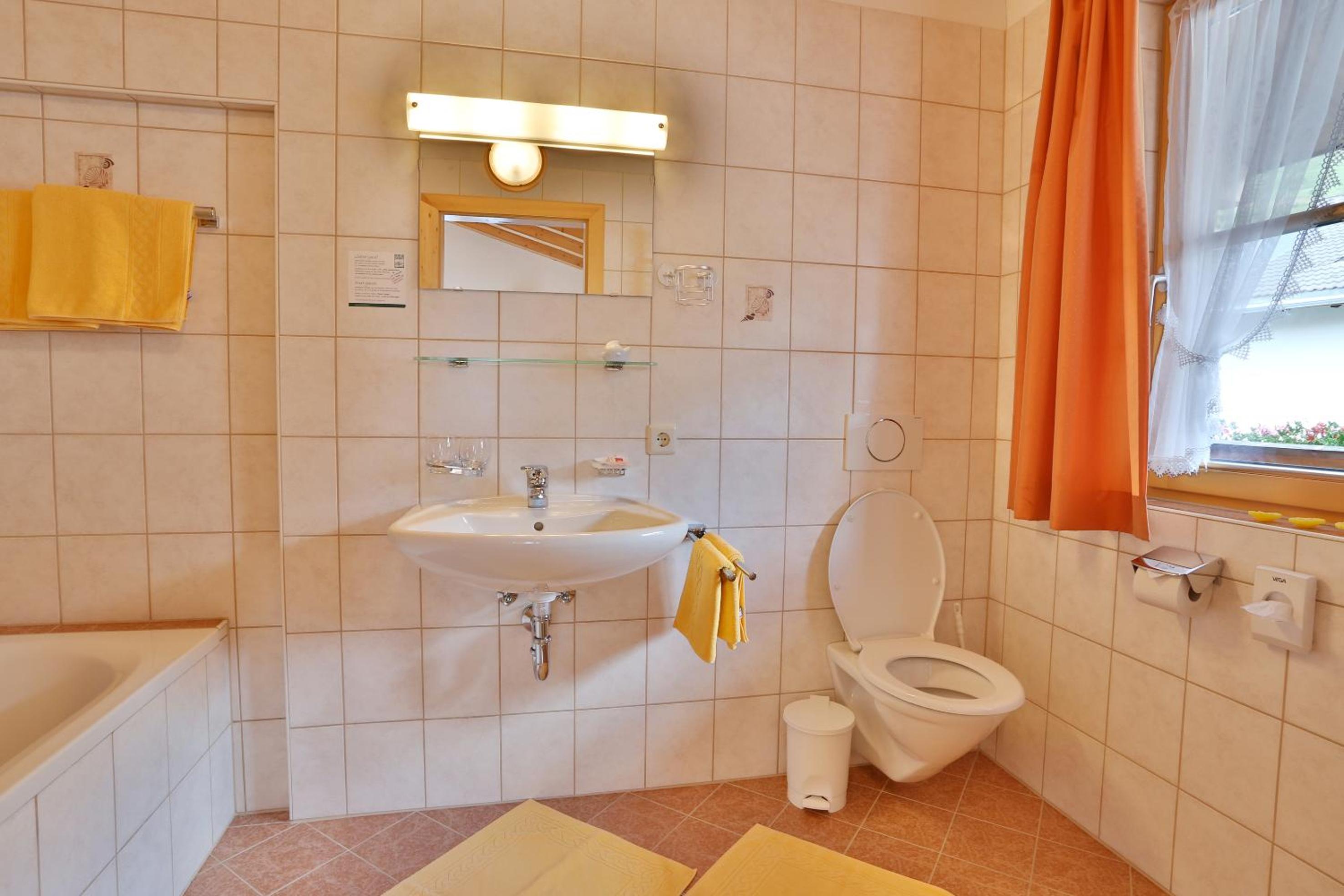 Two-Bedroom Apartment with Balcony - Edelweiss photo 2