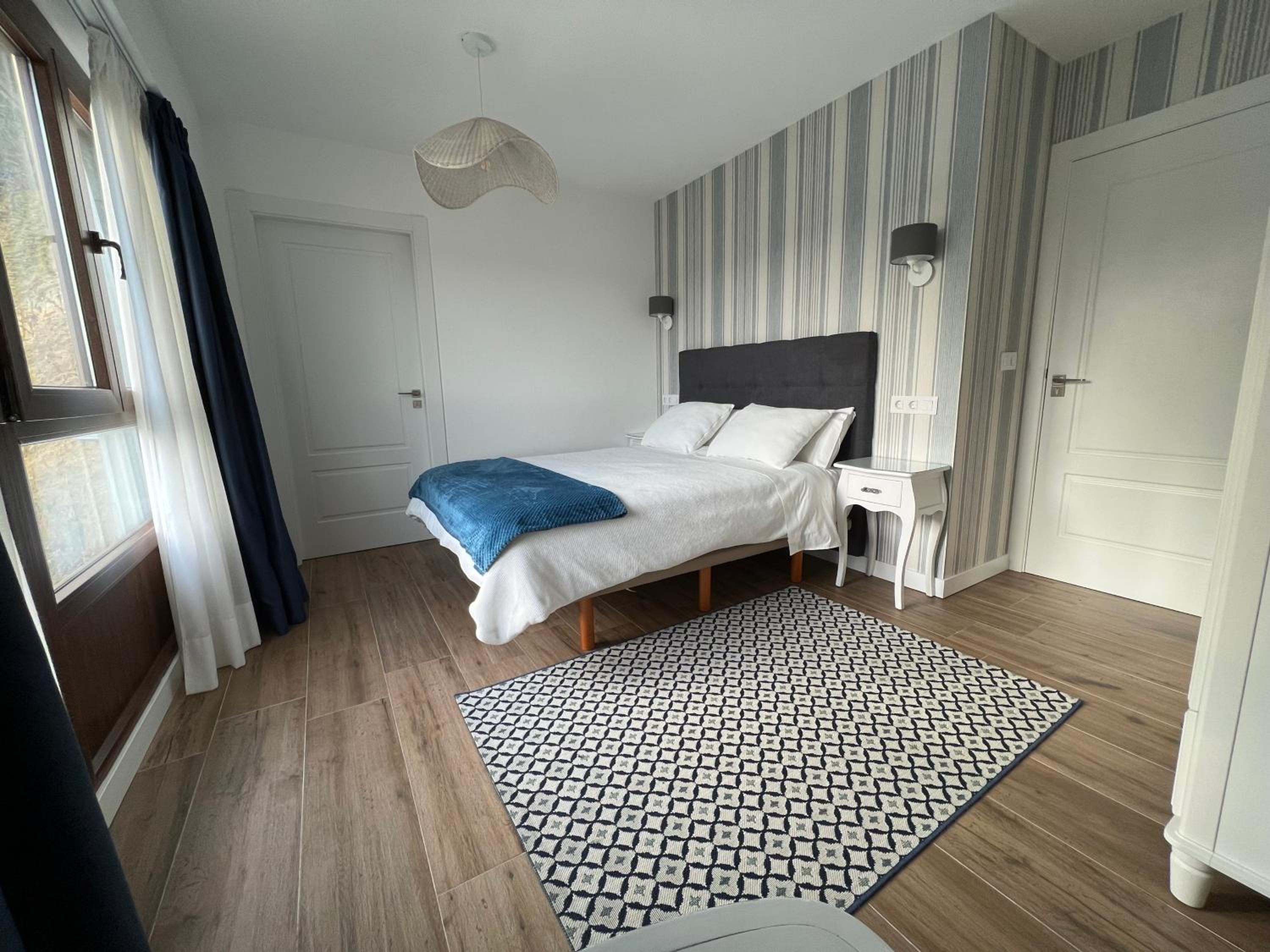 Deluxe Double Room with Sea View - Photo 1