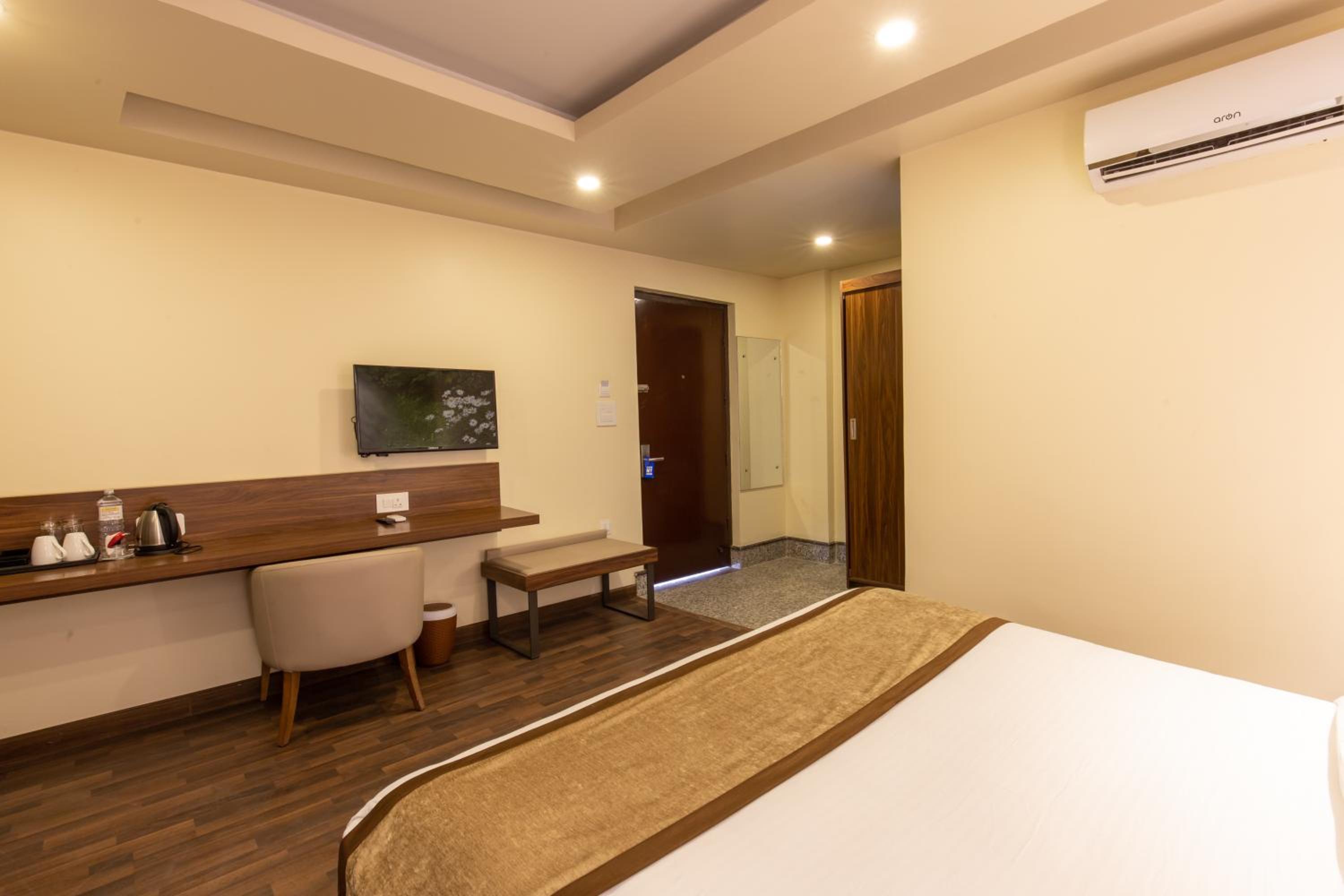 Standard King Room