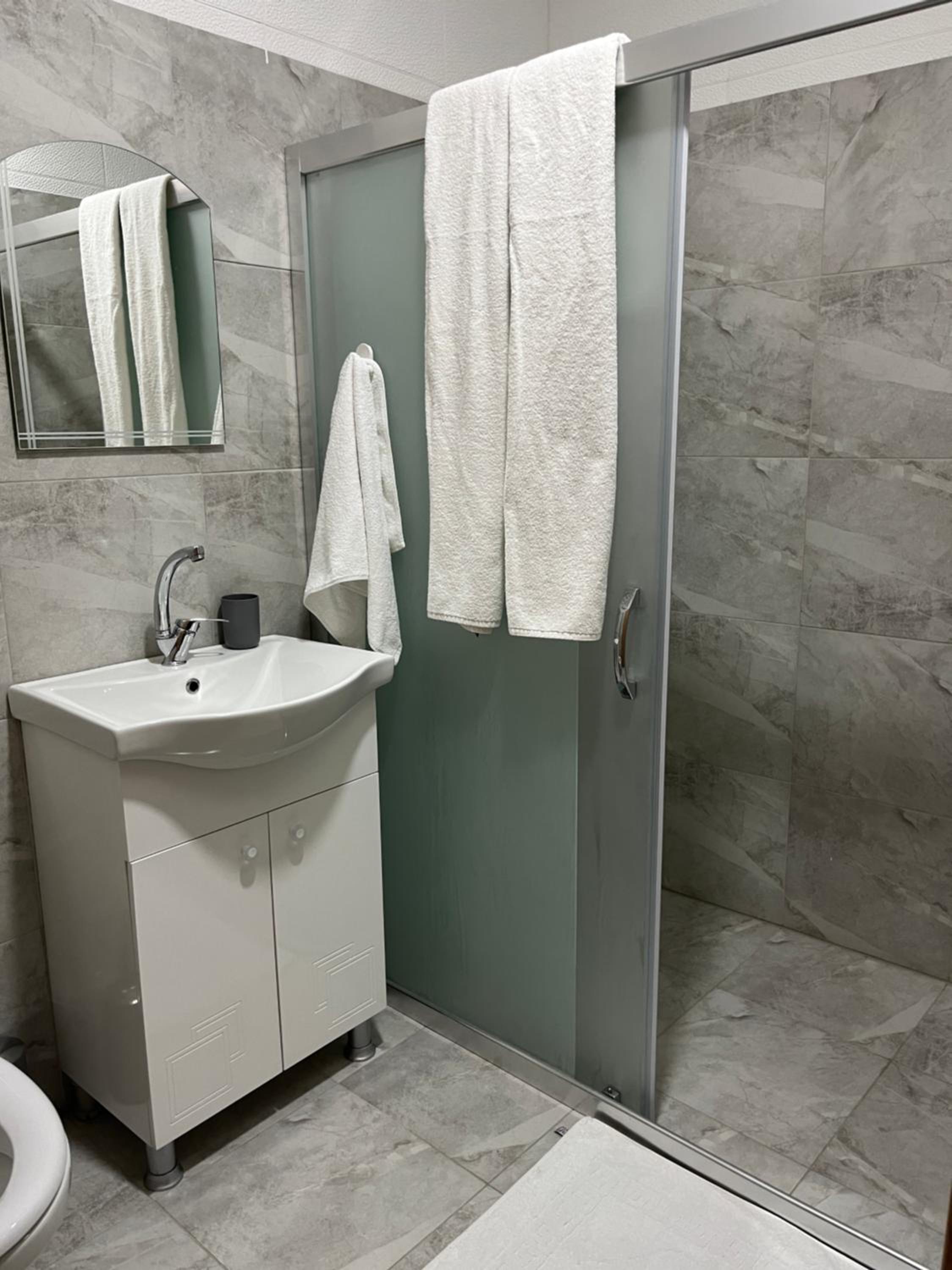 Standard Double Room - Photo 22