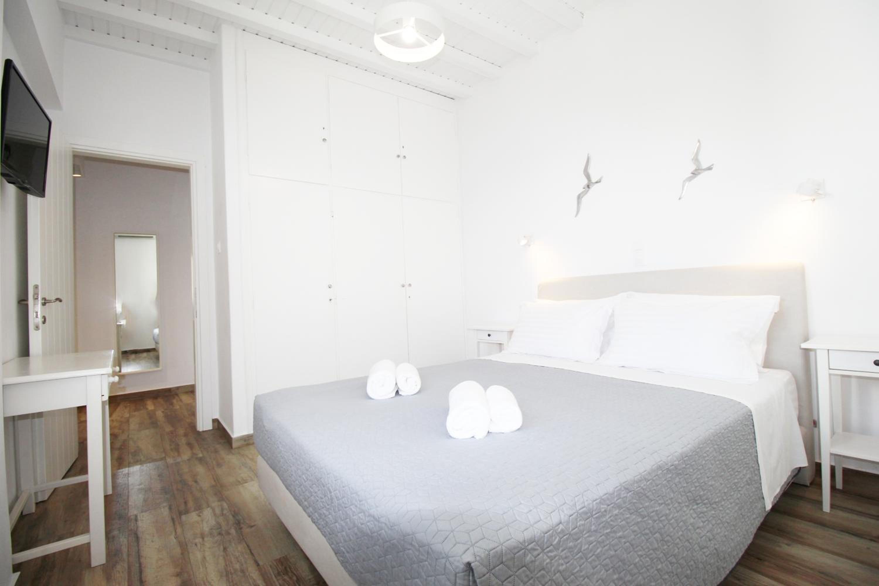 Superior Sea View Suite - Photo 11