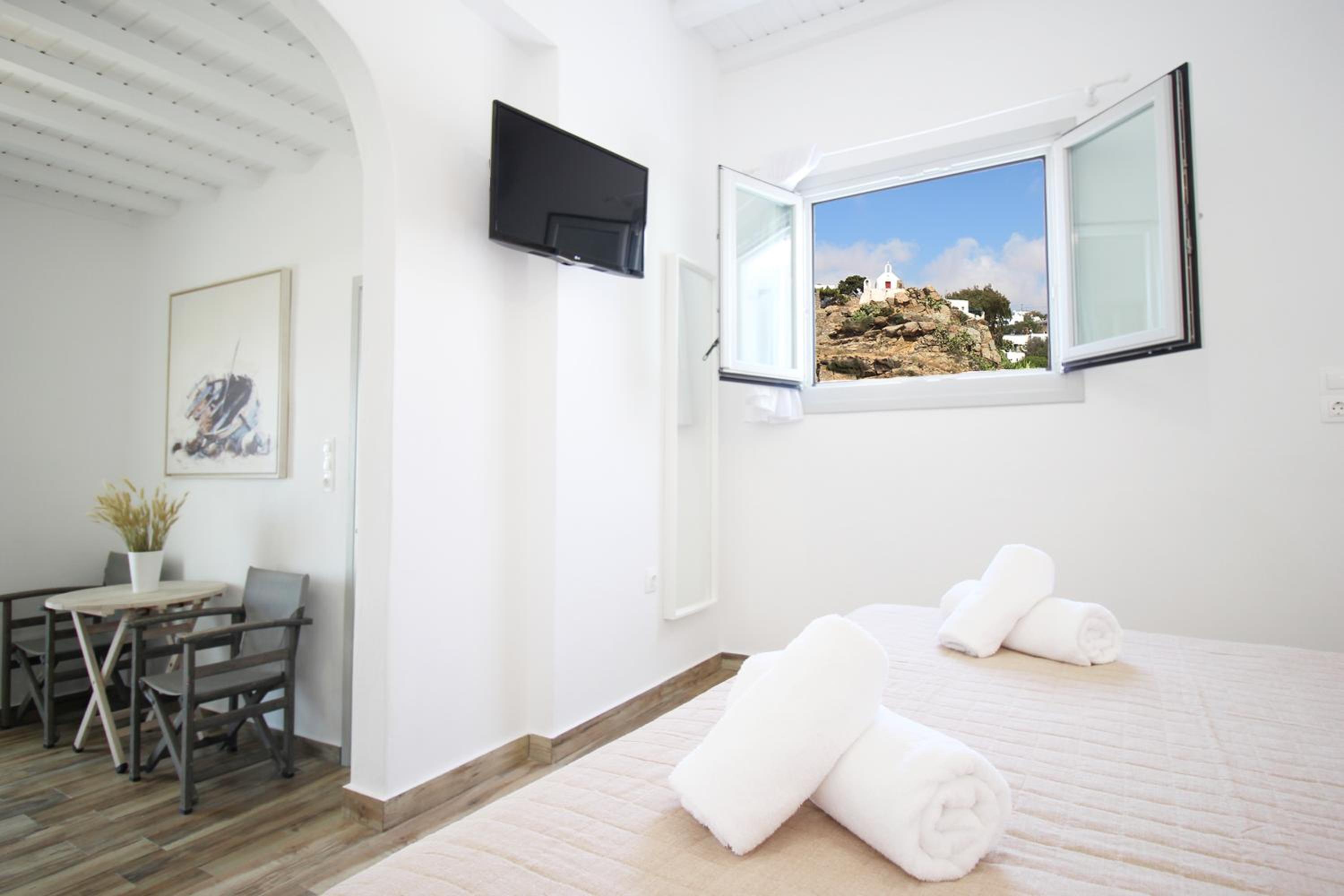 Superior Sea View Suite - Photo 10