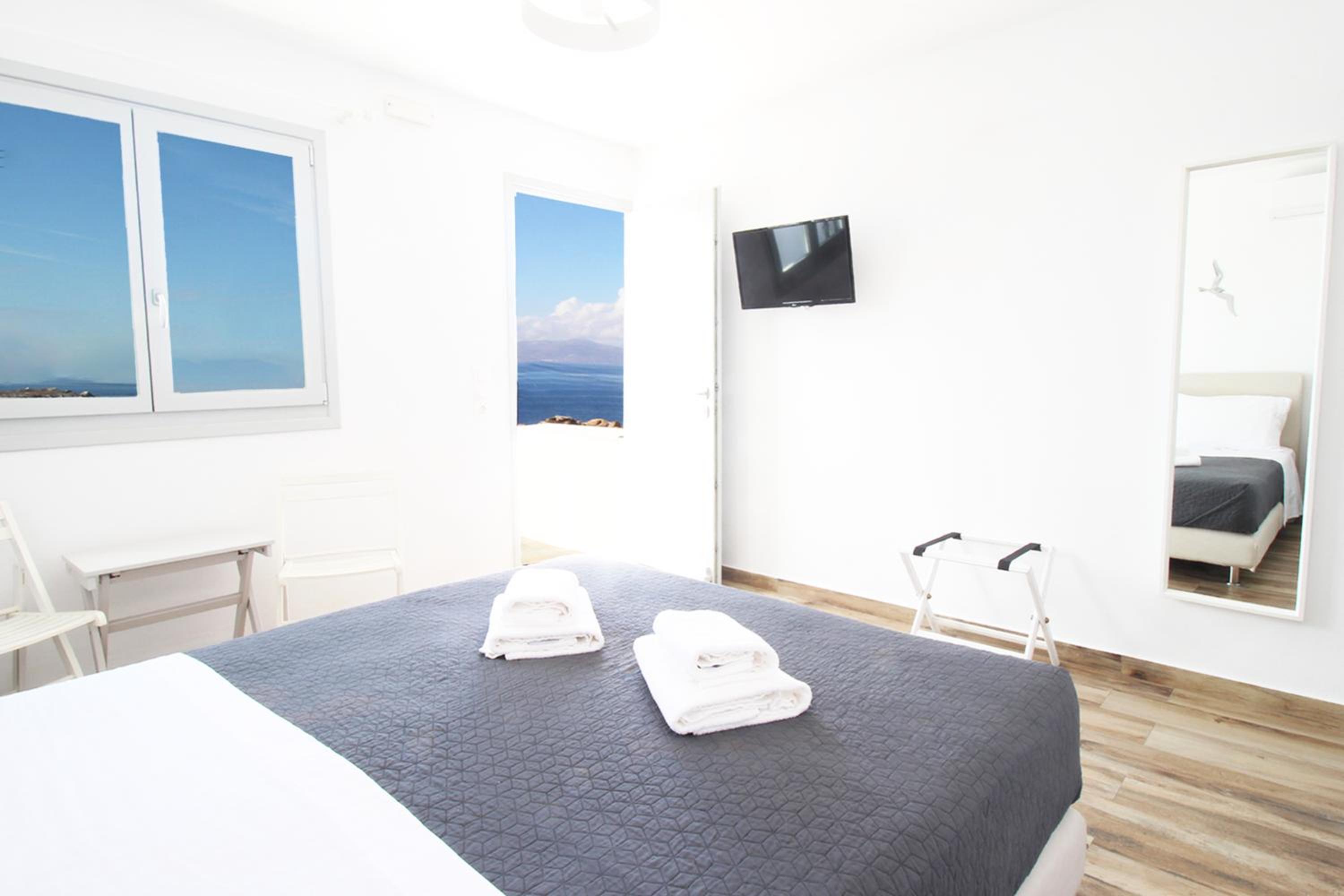 Classic Sea View Suite - Photo 4