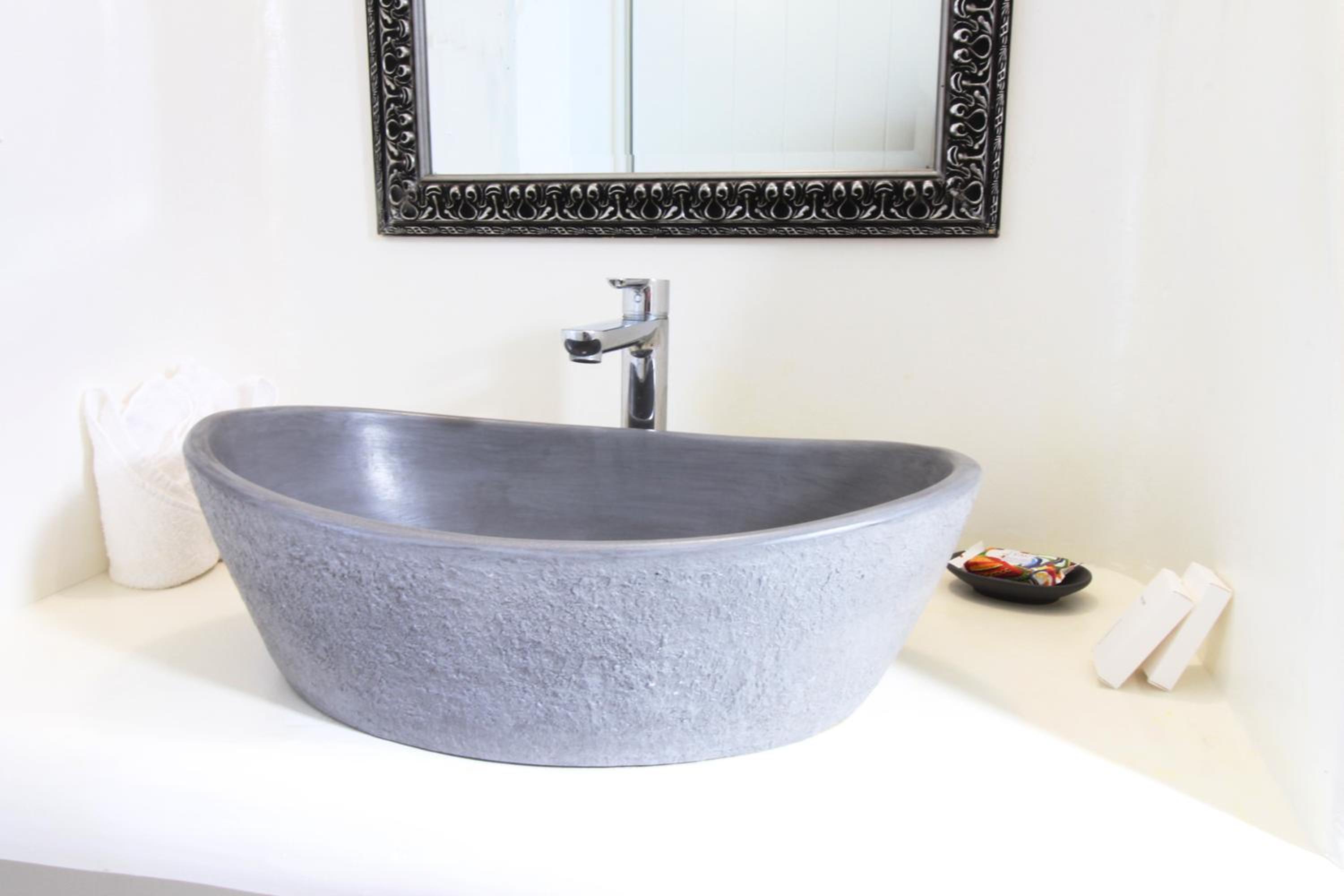Classic Sea View Suite - Photo 14