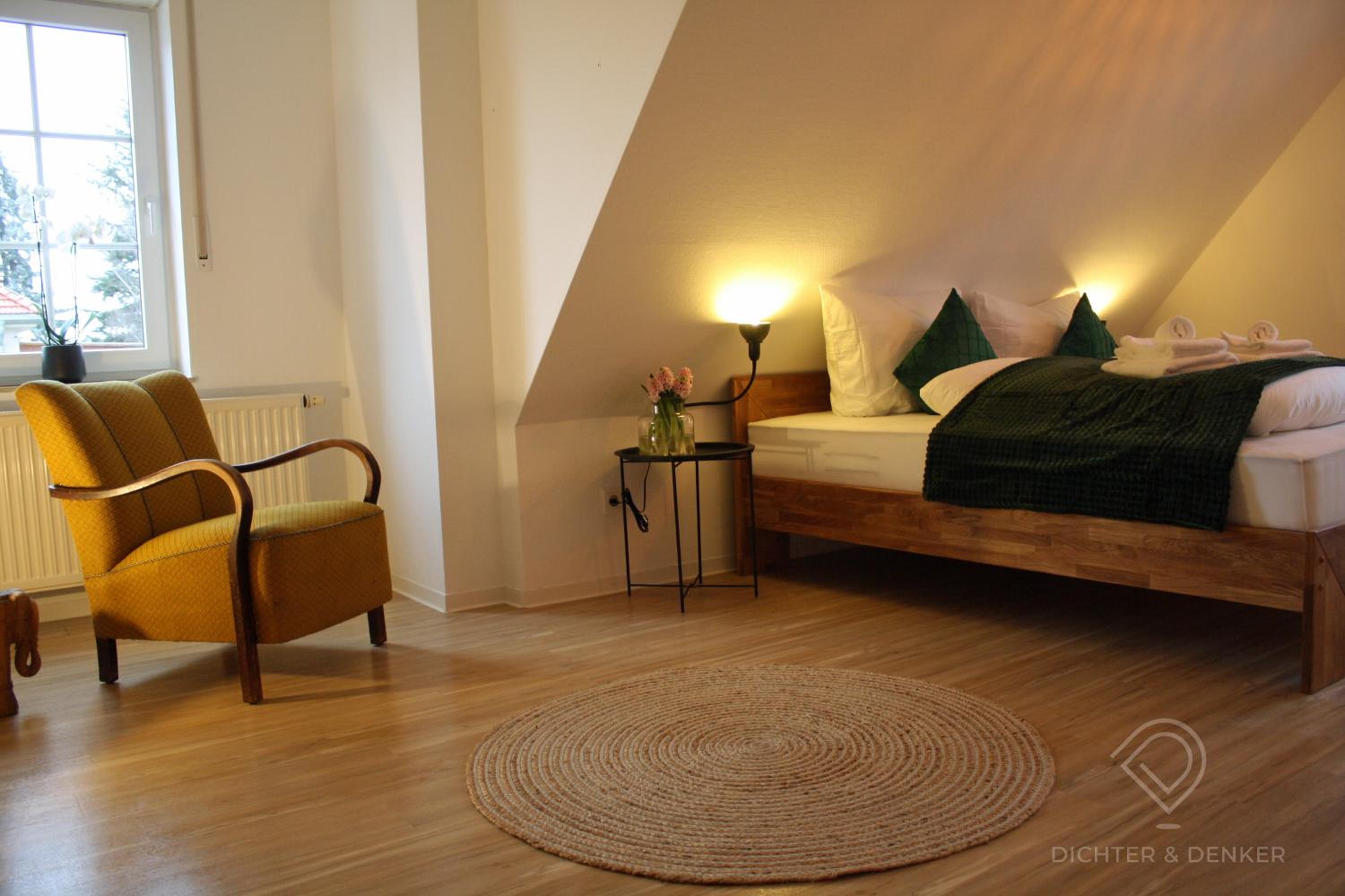 One-Bedroom Apartment photo 1