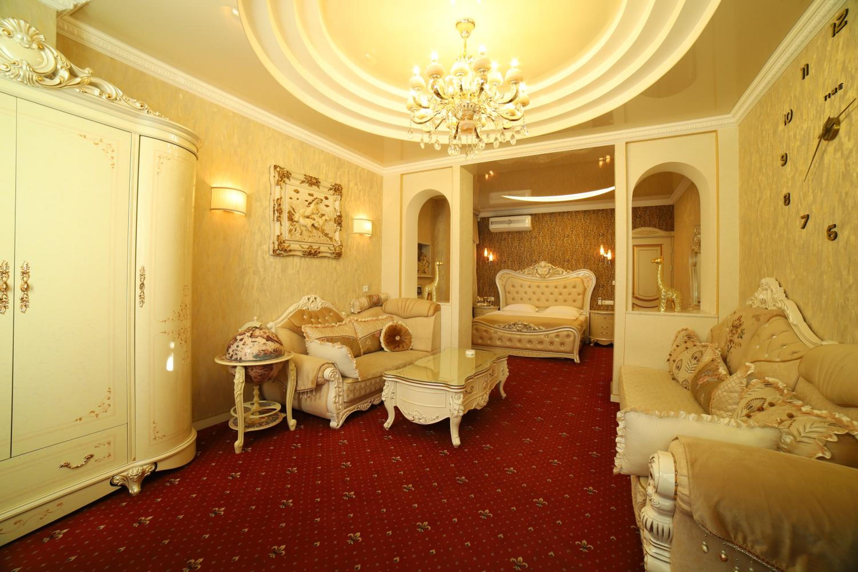 Suite with Spa Bath
