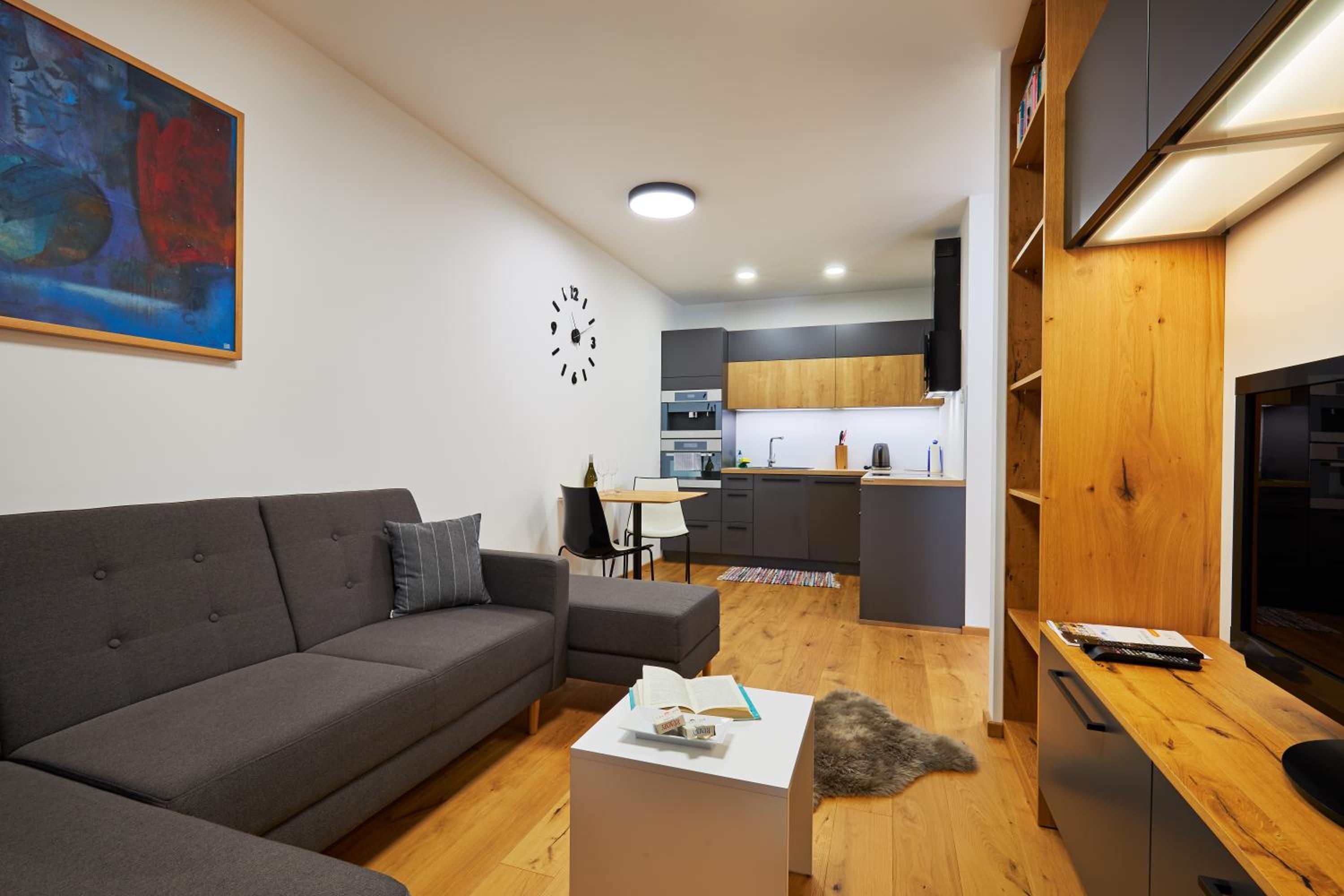 Deluxe Apartment photo 1