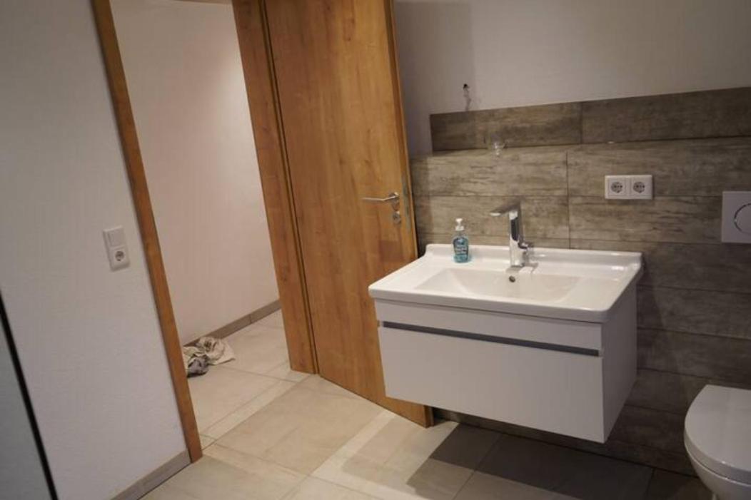 Apartment with Shower photo 2