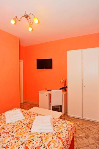 Double or Twin Room with Bathroom