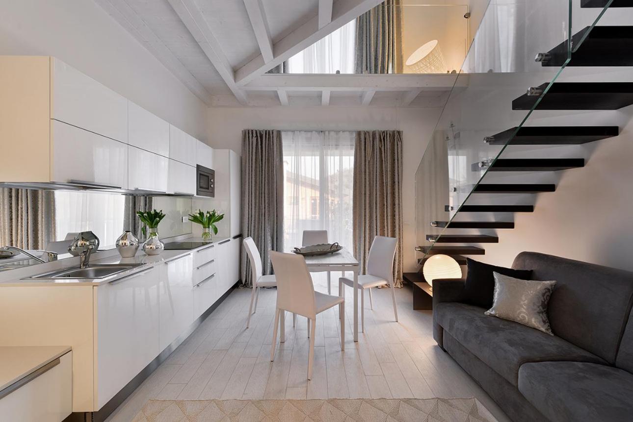 Apartment - Split Level photo 2