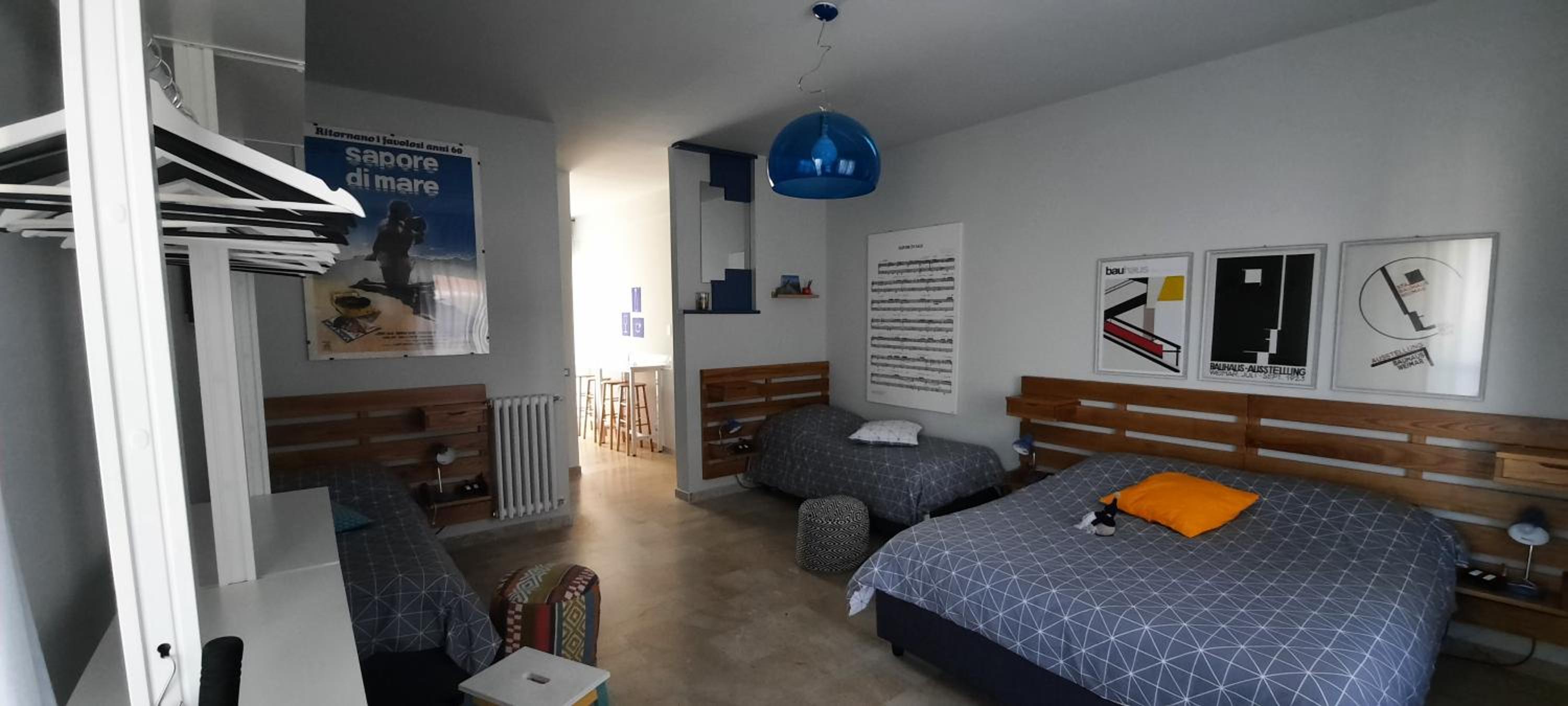 Family Room - Photo 2