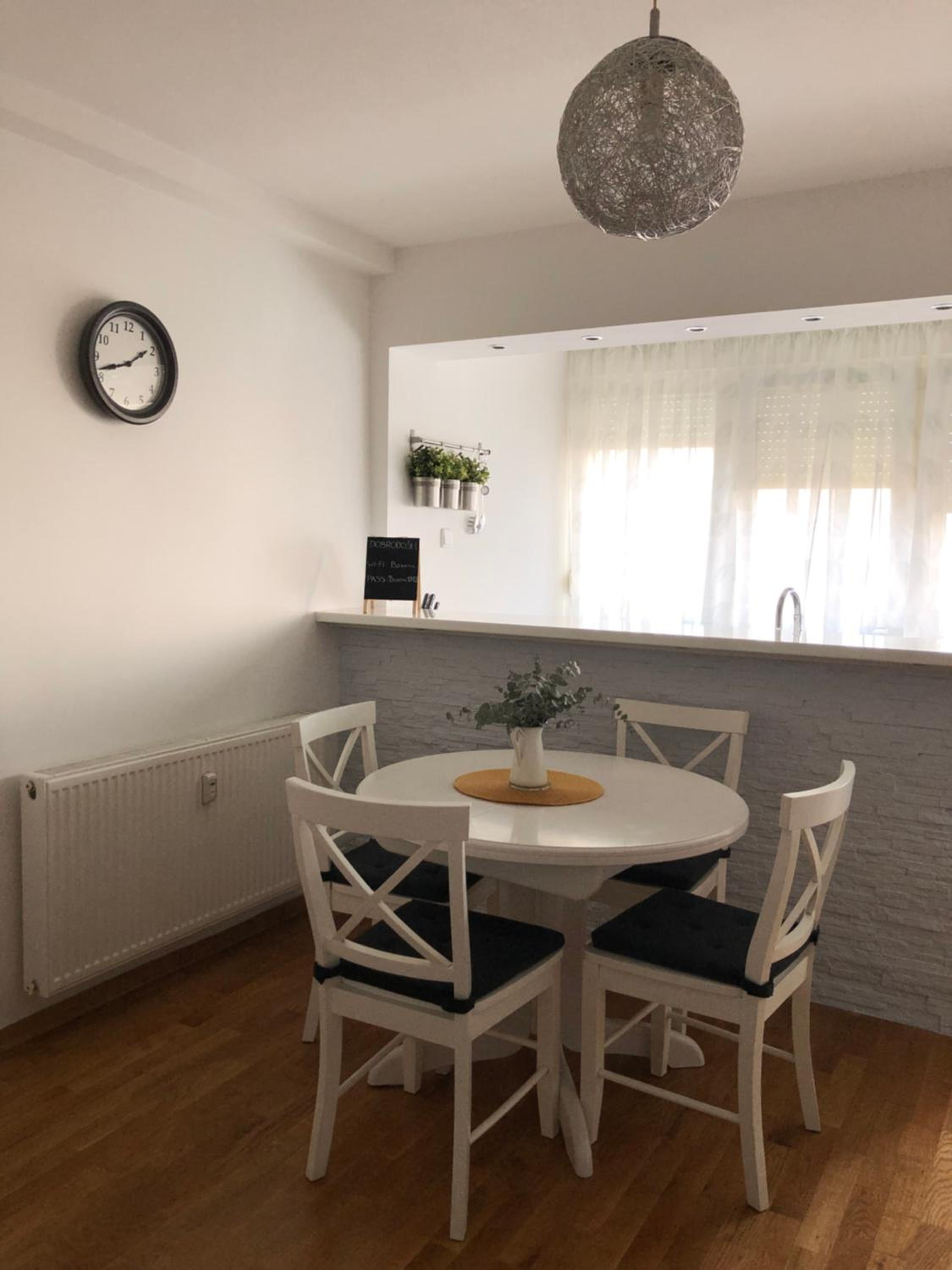 One-Bedroom Apartment - Photo 8