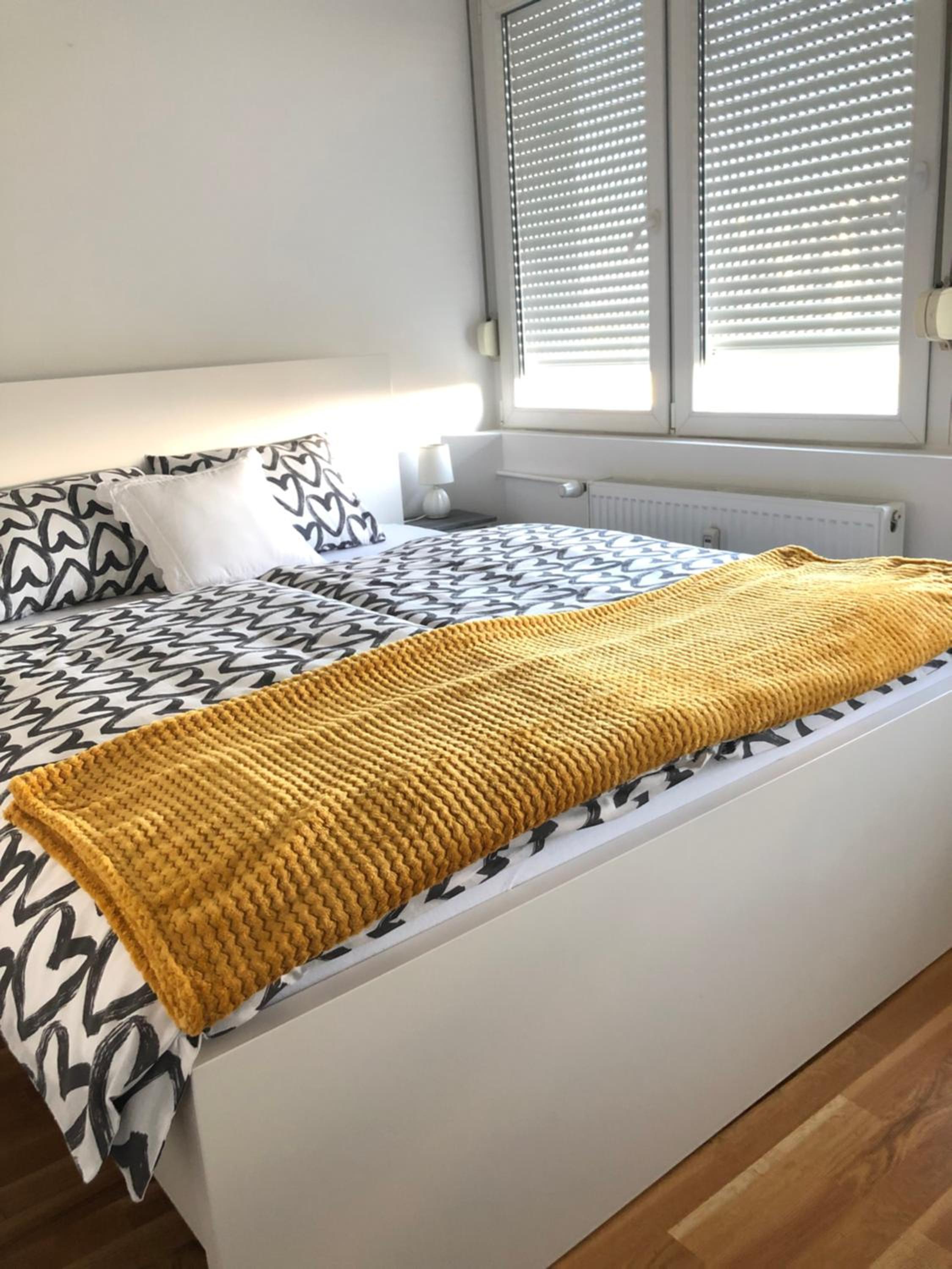 One-Bedroom Apartment - Photo 7