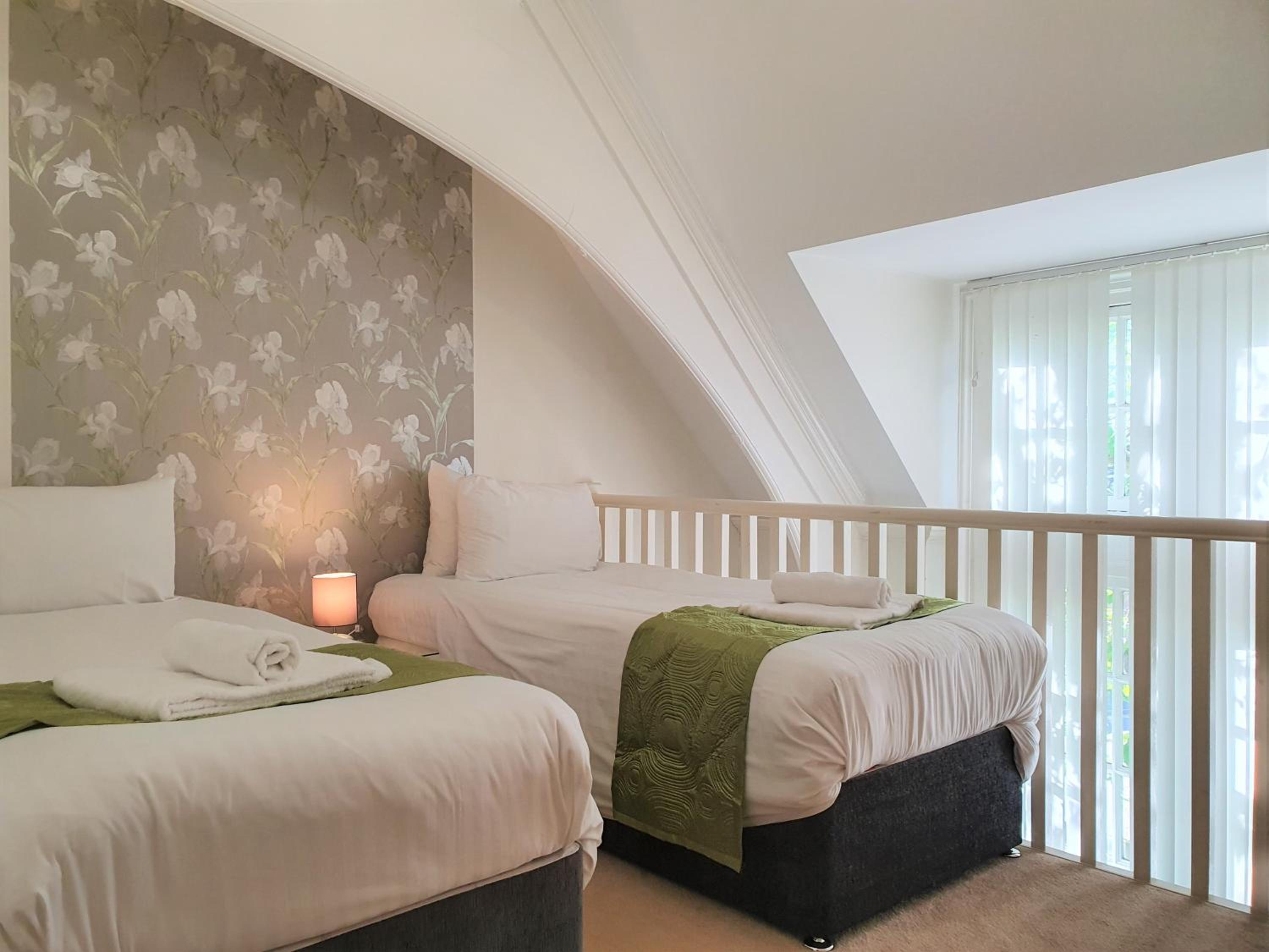 Two-Bedroom Apartment - Photo 9